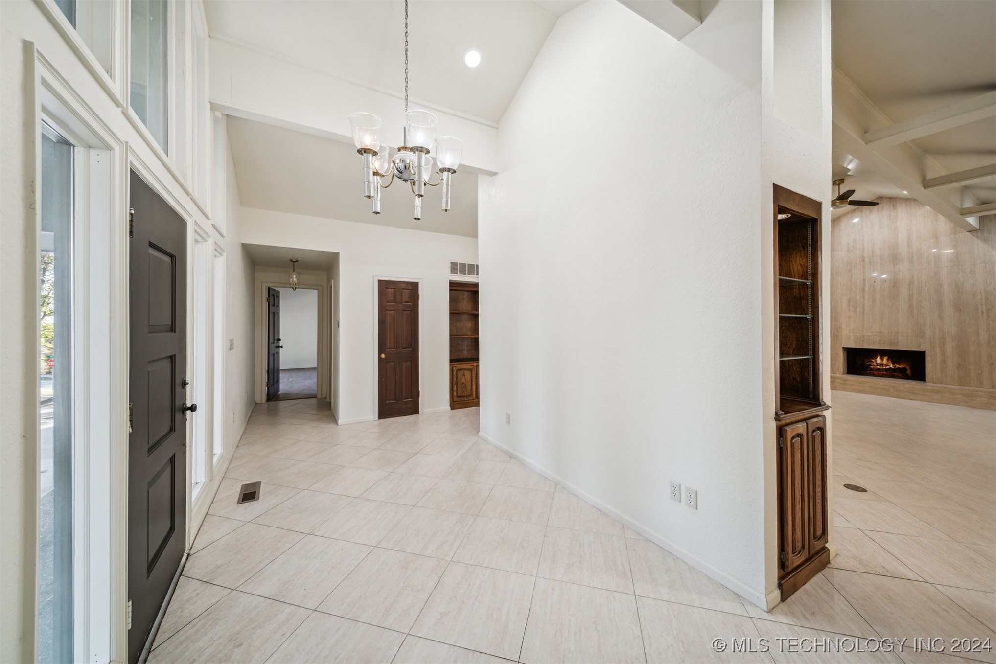 105 N Osage Ridge Drive E Property Photo 7
