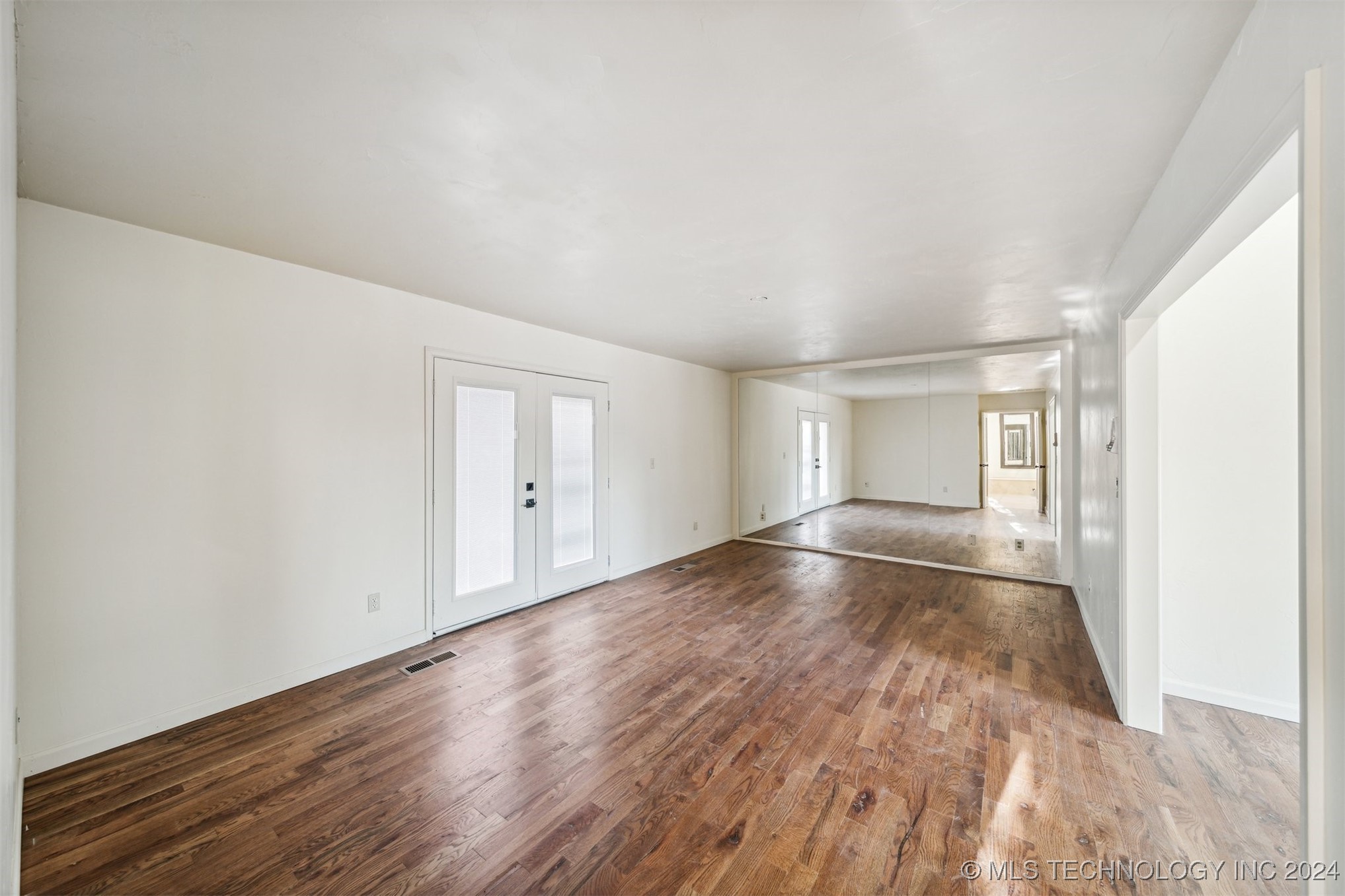 105 N Osage Ridge Drive E Property Photo 10