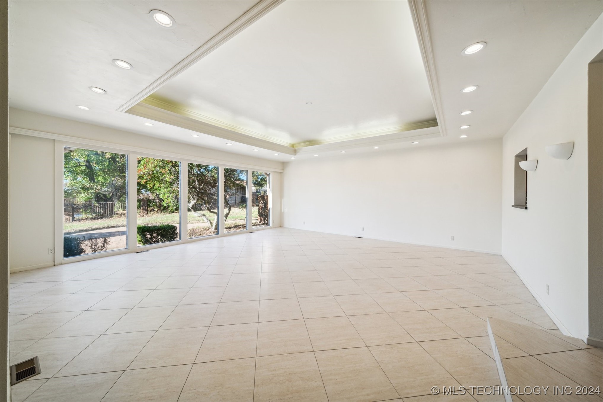 105 N Osage Ridge Drive E Property Photo 22