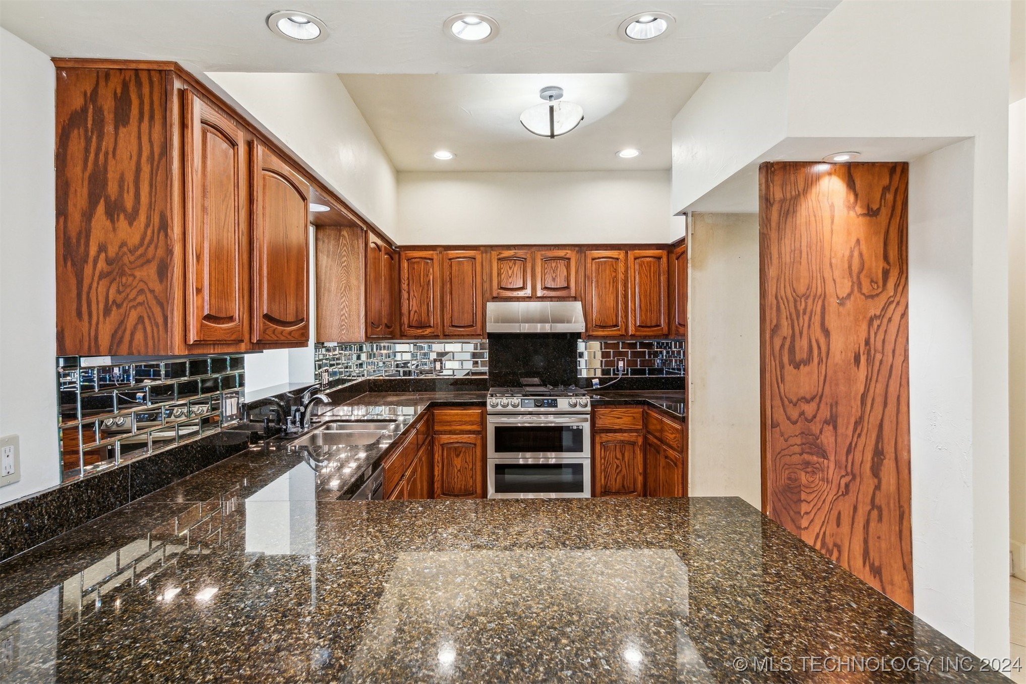 105 N Osage Ridge Drive E Property Photo 25
