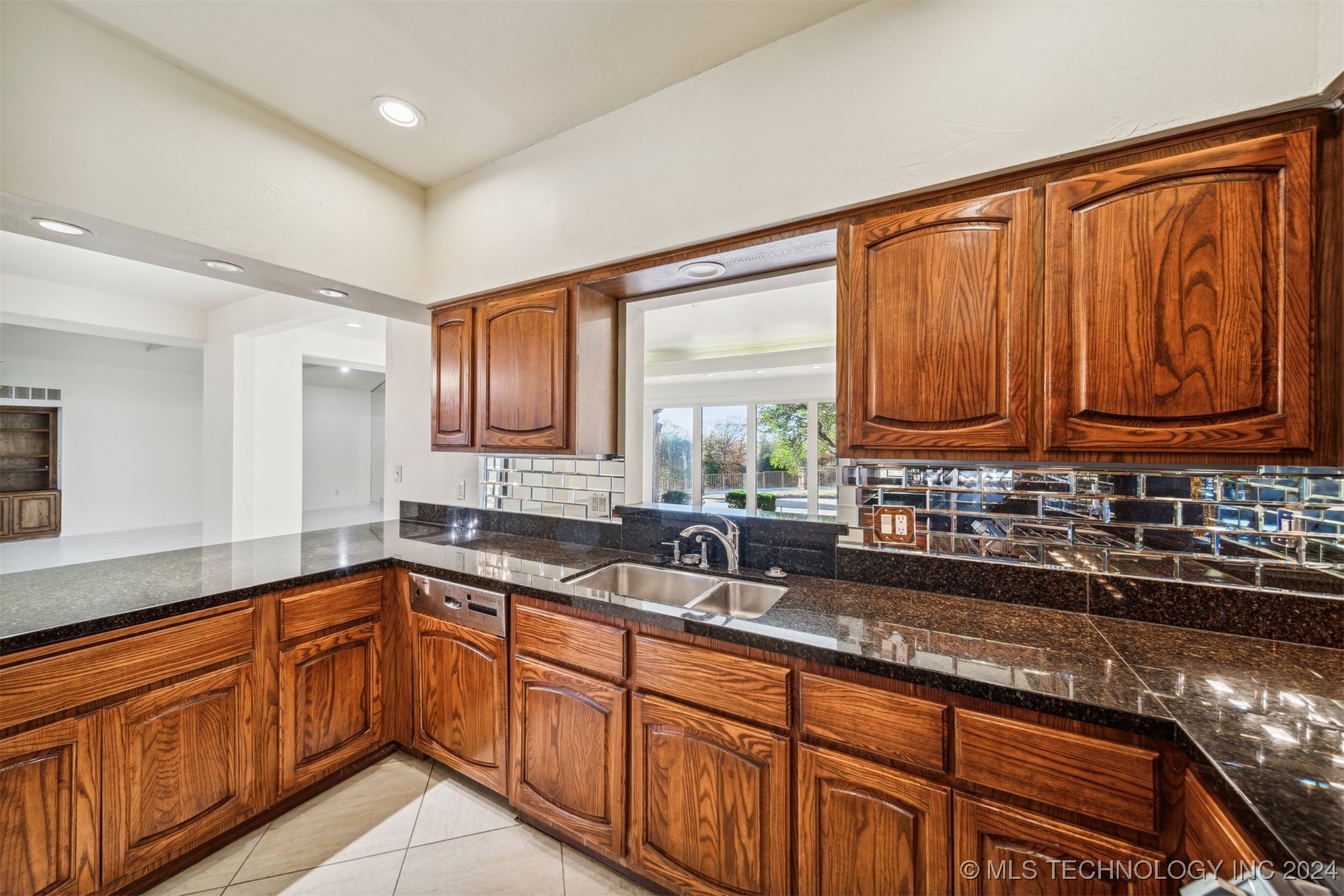 105 N Osage Ridge Drive E Property Photo 28
