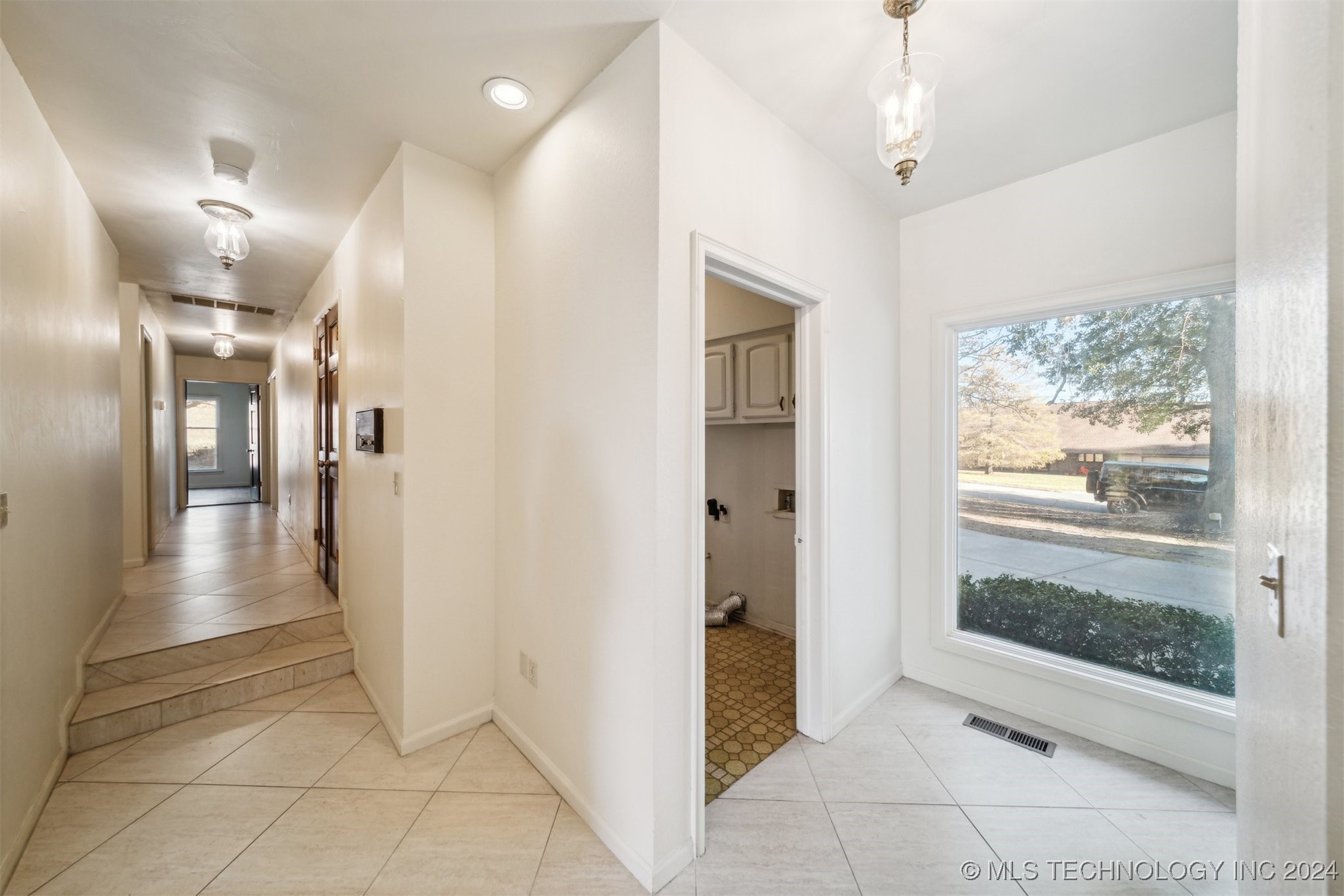 105 N Osage Ridge Drive E Property Photo 29