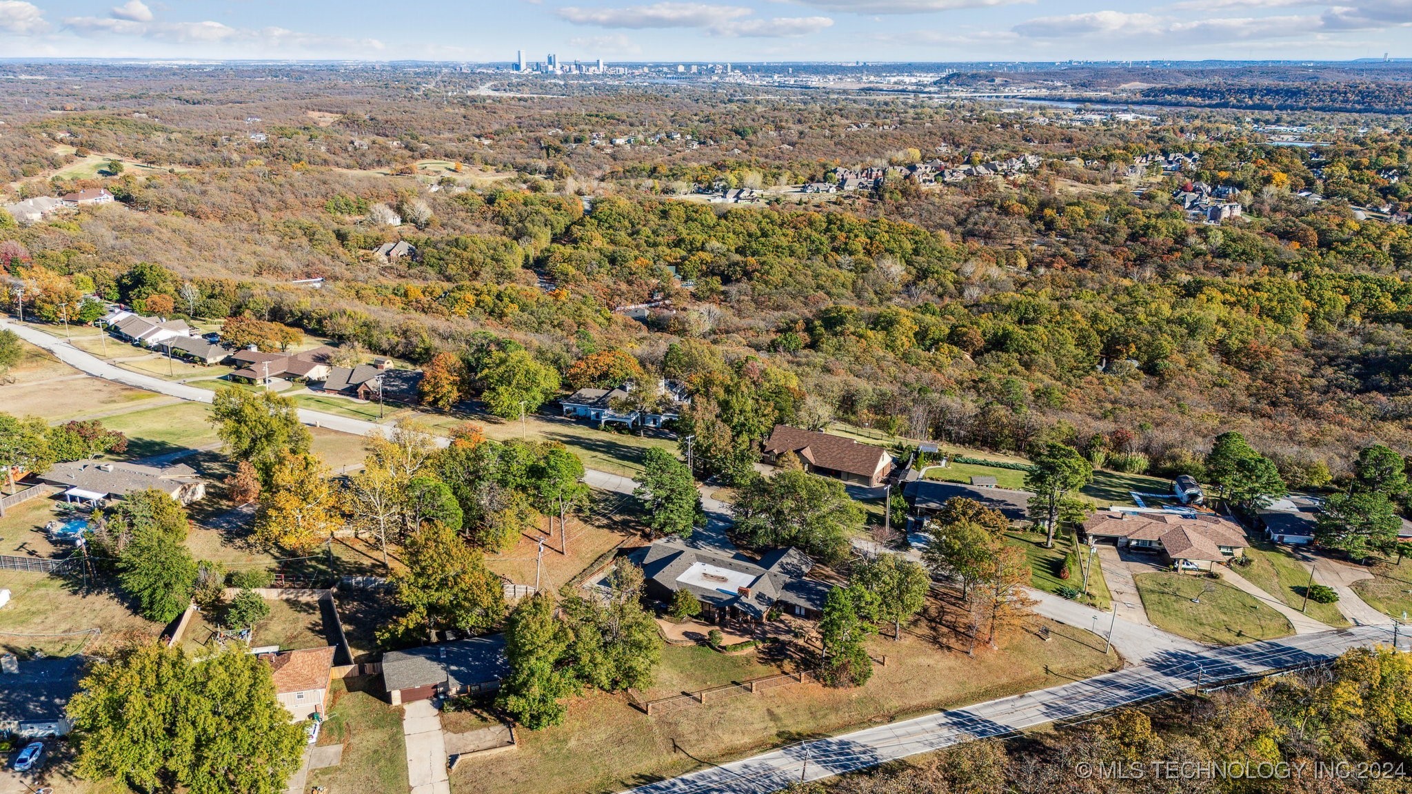 105 N Osage Ridge Drive E Property Photo 48