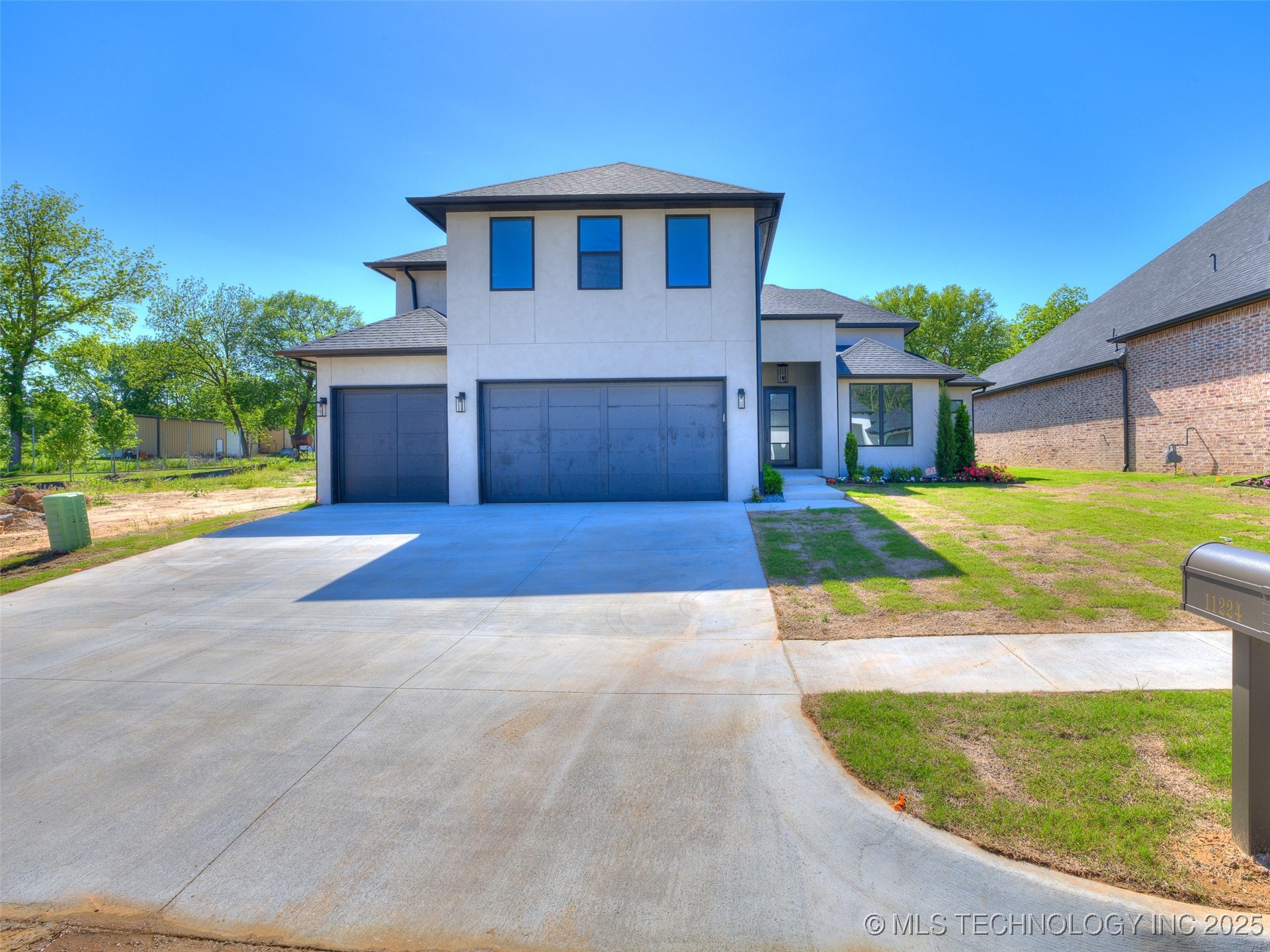 11224 S Fir Avenue W Property Photo