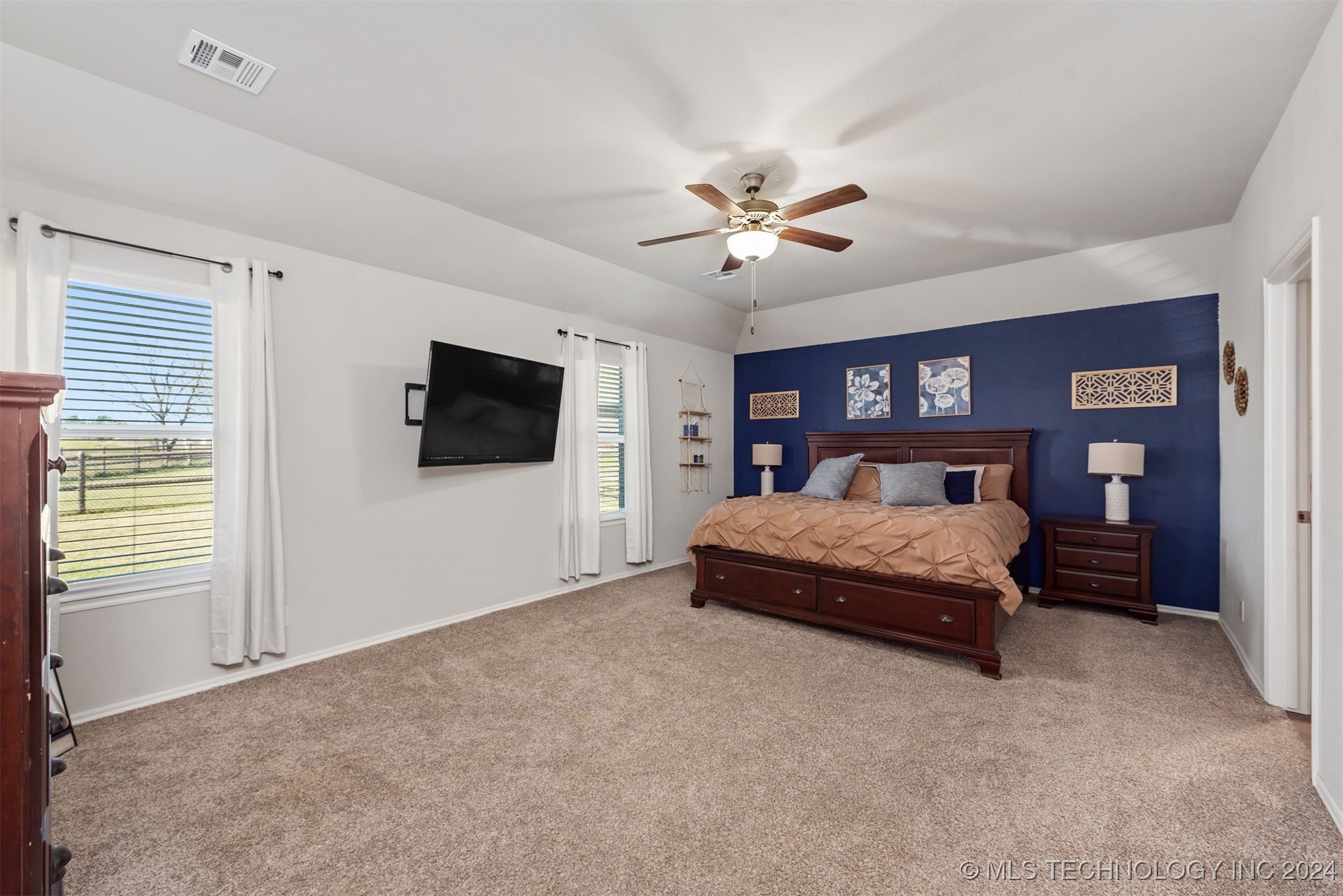 11266 S 282nd East Avenue Property Photo 14
