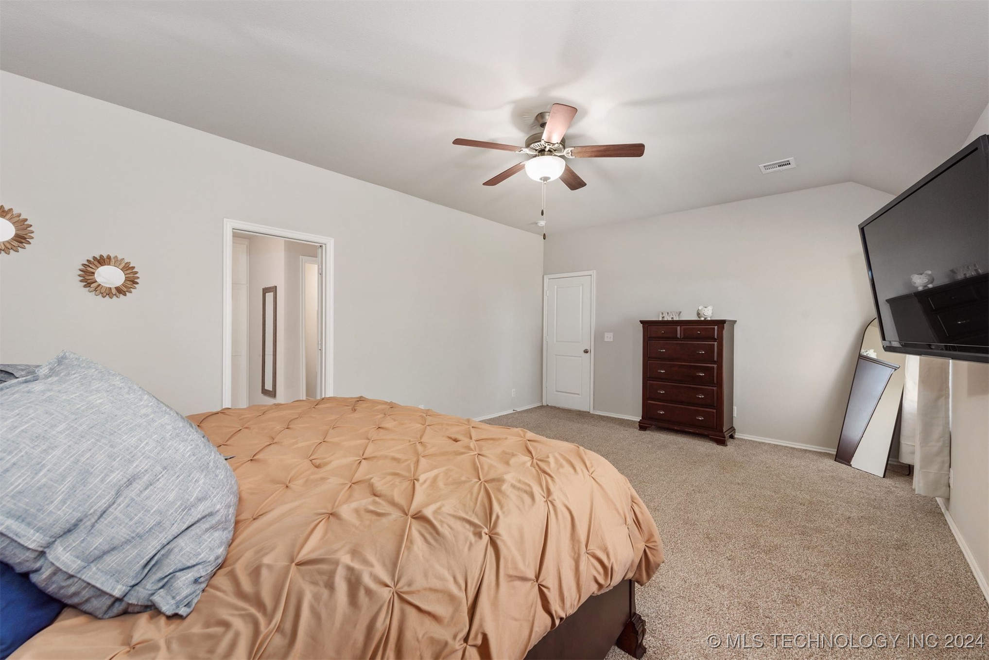 11266 S 282nd East Avenue Property Photo 15