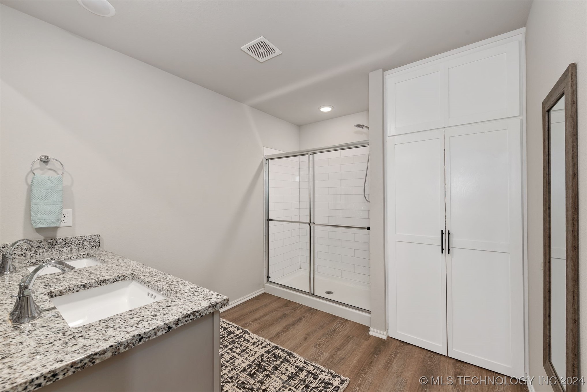 11266 S 282nd East Avenue Property Photo 17