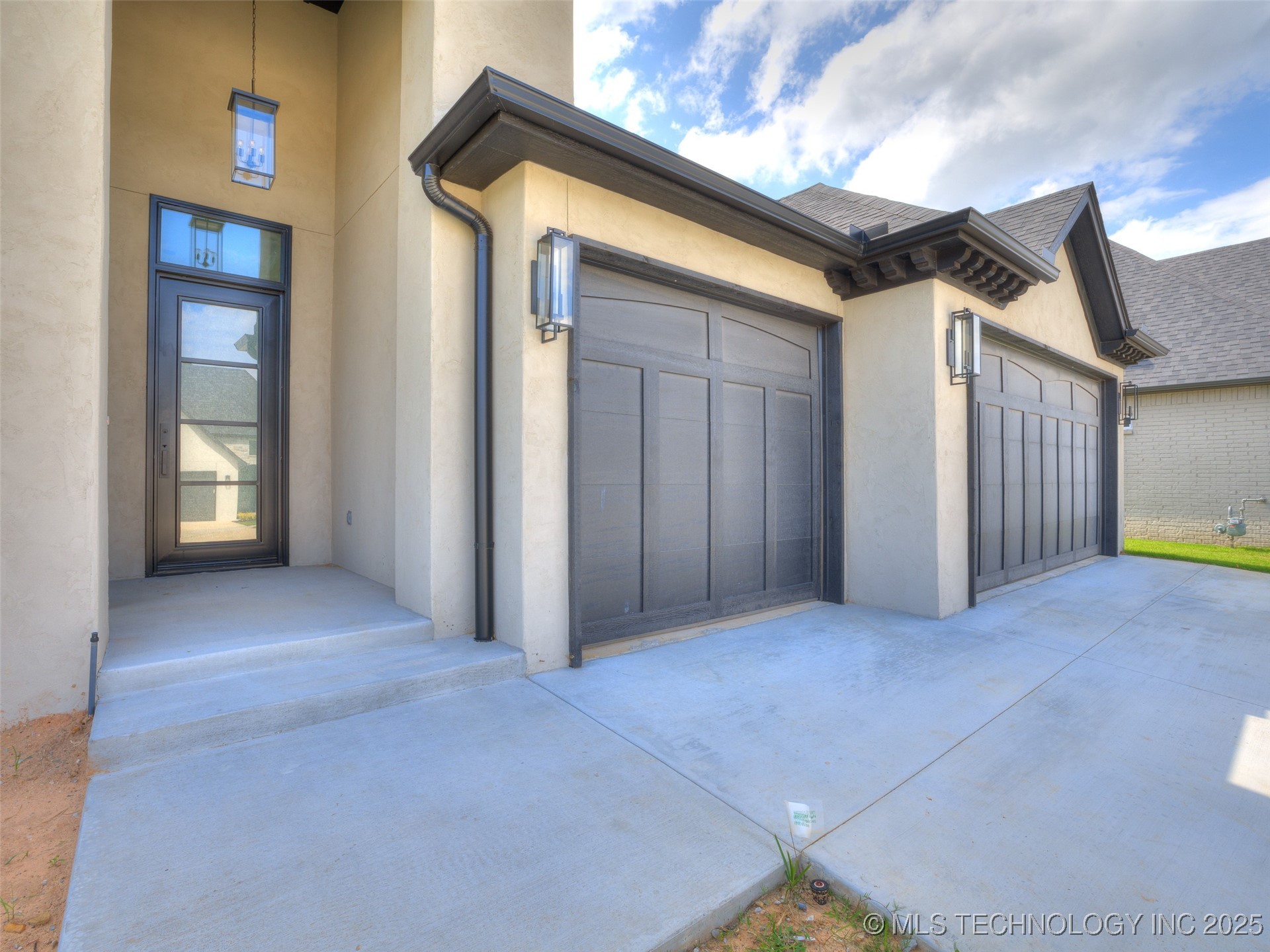 11264 S Fir Avenue W Property Photo 1