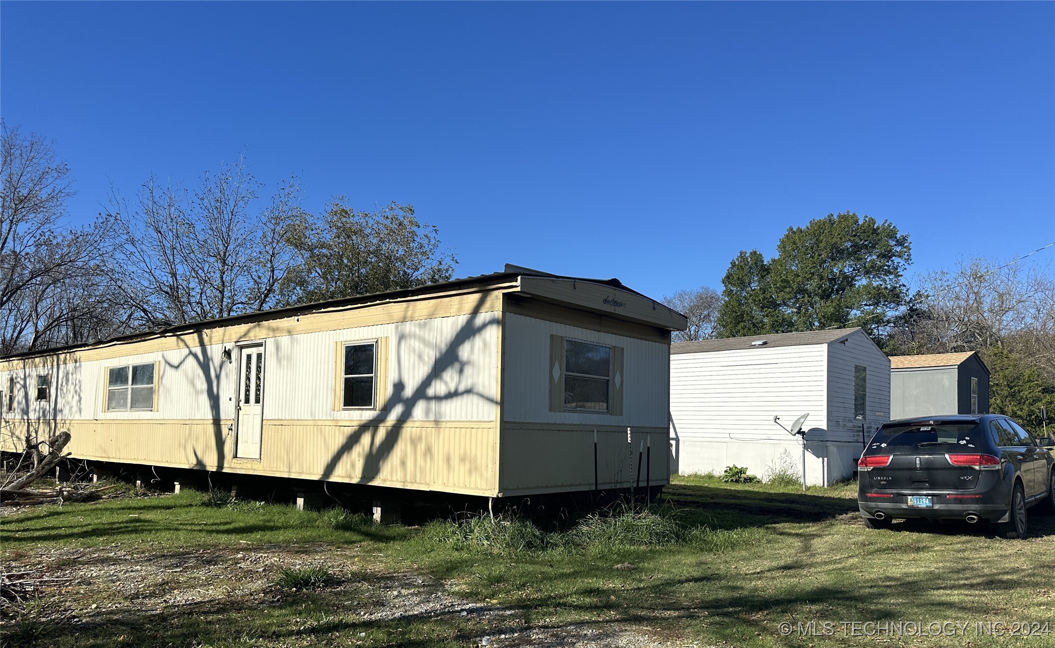 614 Hughes Property Photo 2