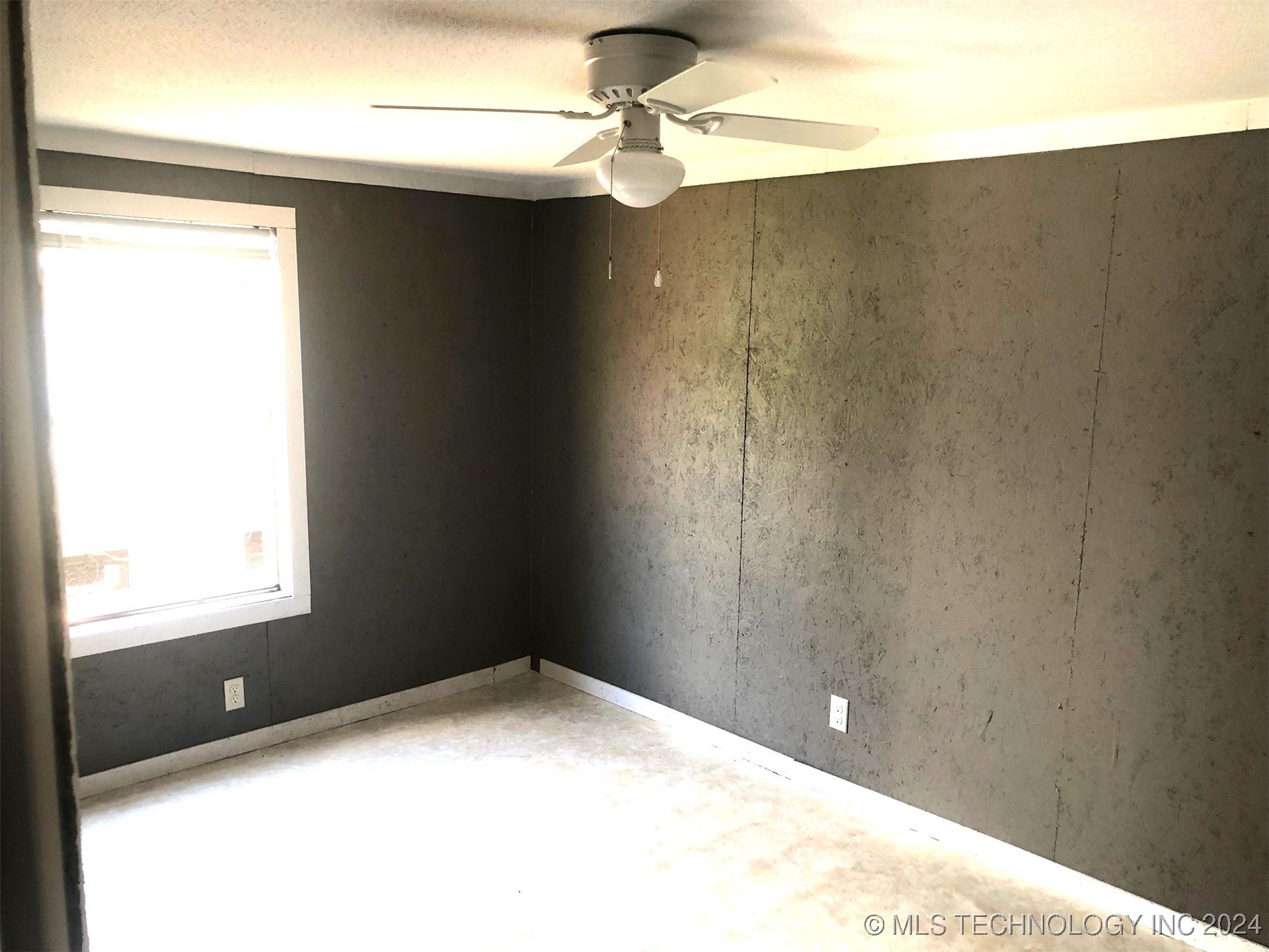614 Hughes Property Photo 31