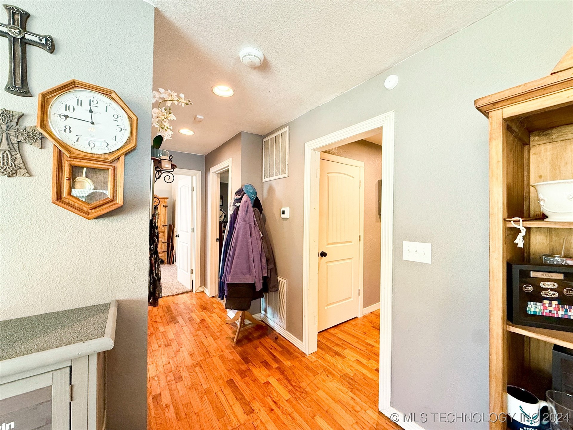 1306 E Comanche Avenue Property Photo 15