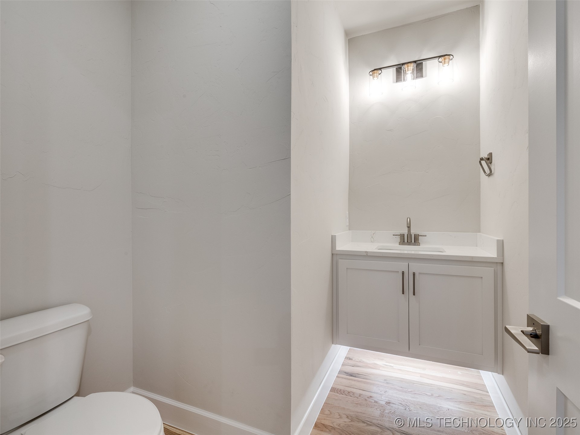 694 W 113th Court S Property Photo 7