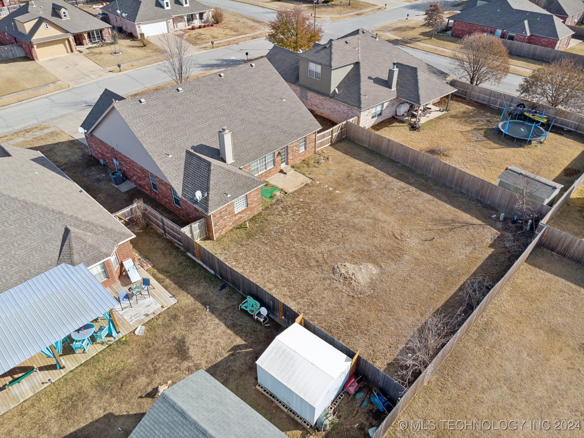 14914 E 88th Street North Property Photo 33