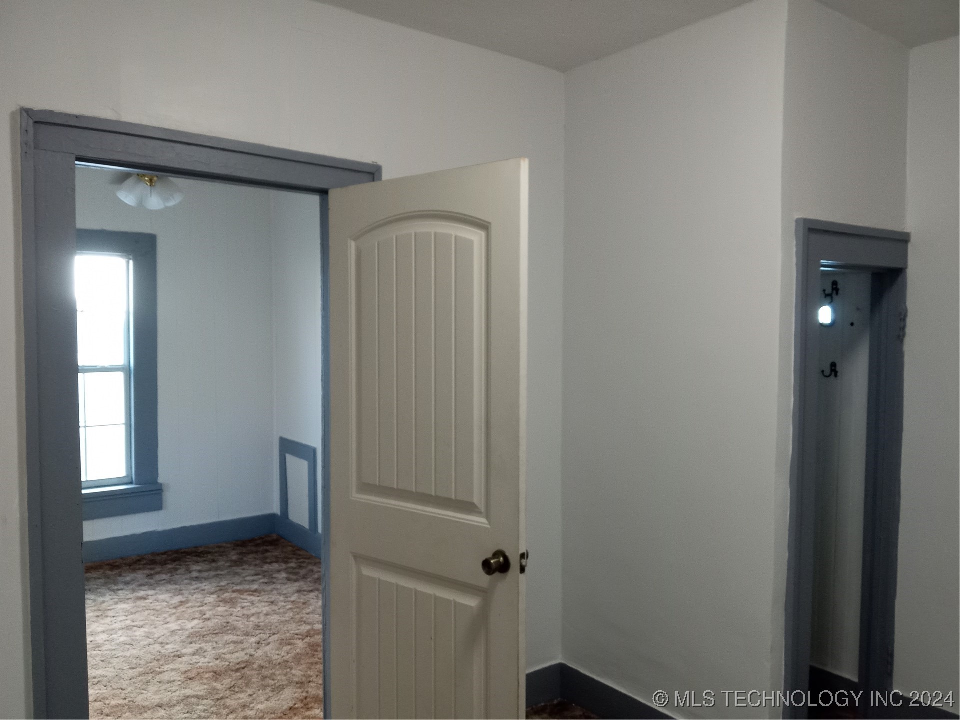513 W 7th Avenue Property Photo 22