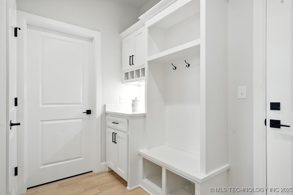 12706 S Irvington Avenue Property Photo 32