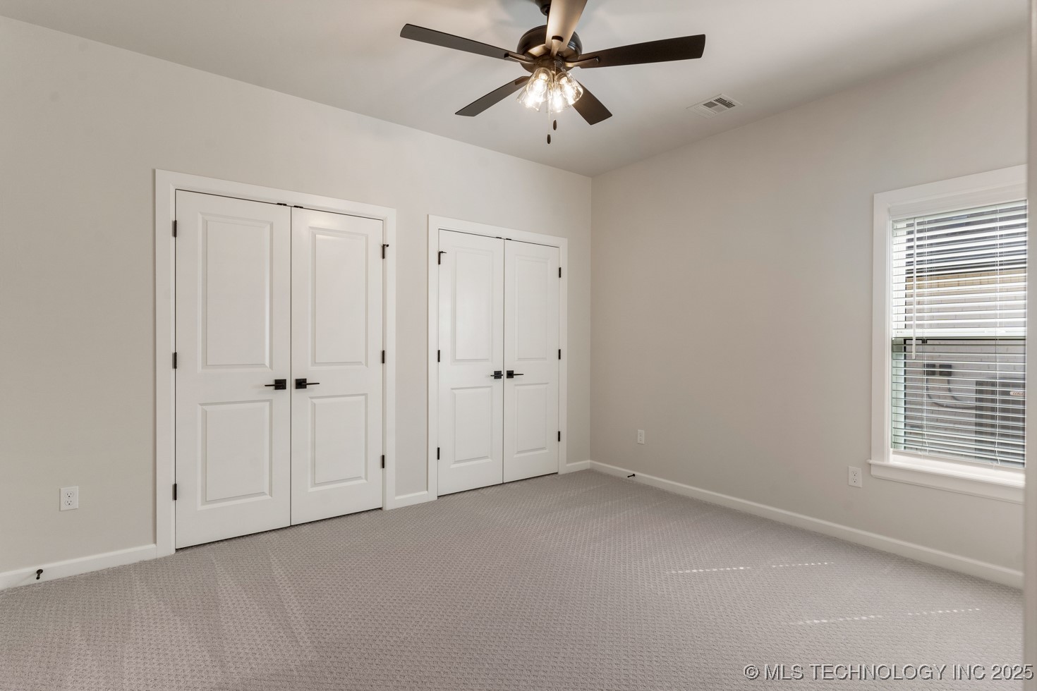 12802 S Irvington Avenue Property Photo 15
