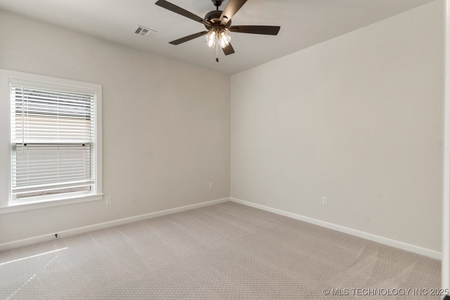 12802 S Irvington Avenue Property Photo 19