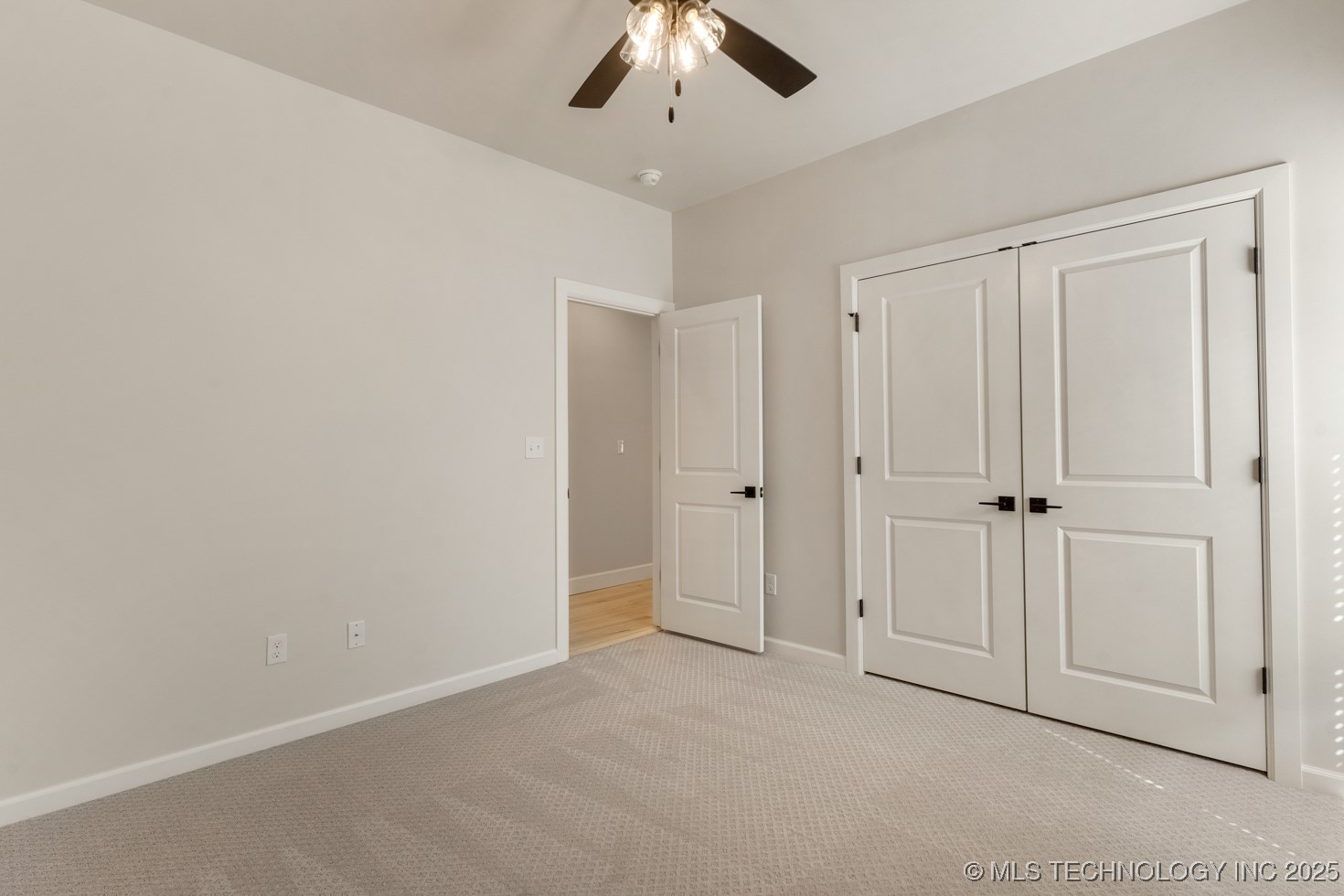 12802 S Irvington Avenue Property Photo 20