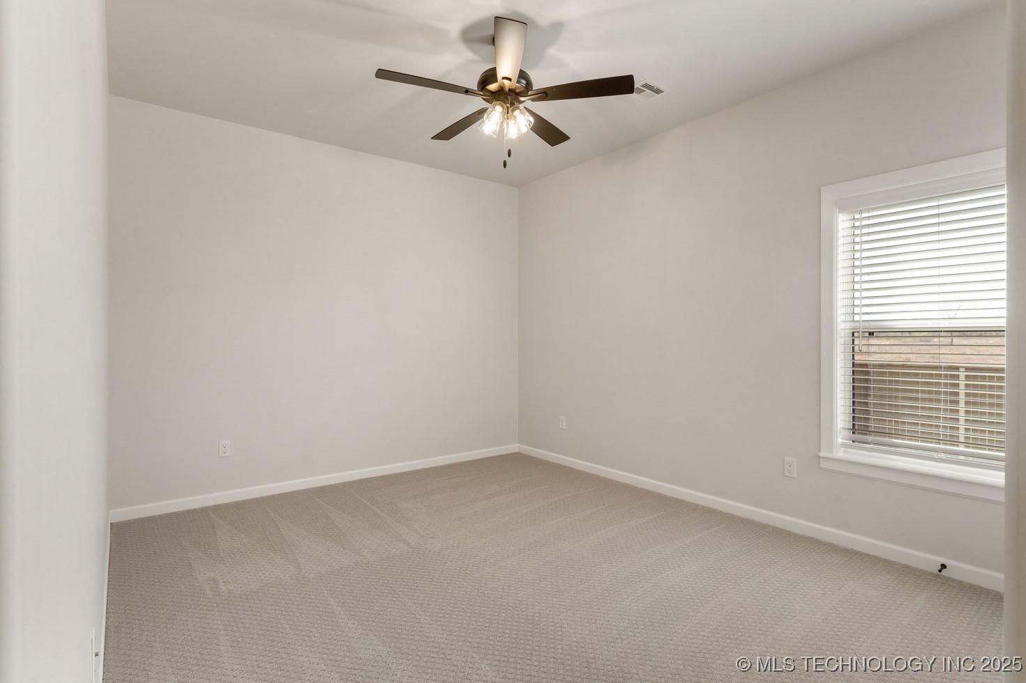 12802 S Irvington Avenue Property Photo 21