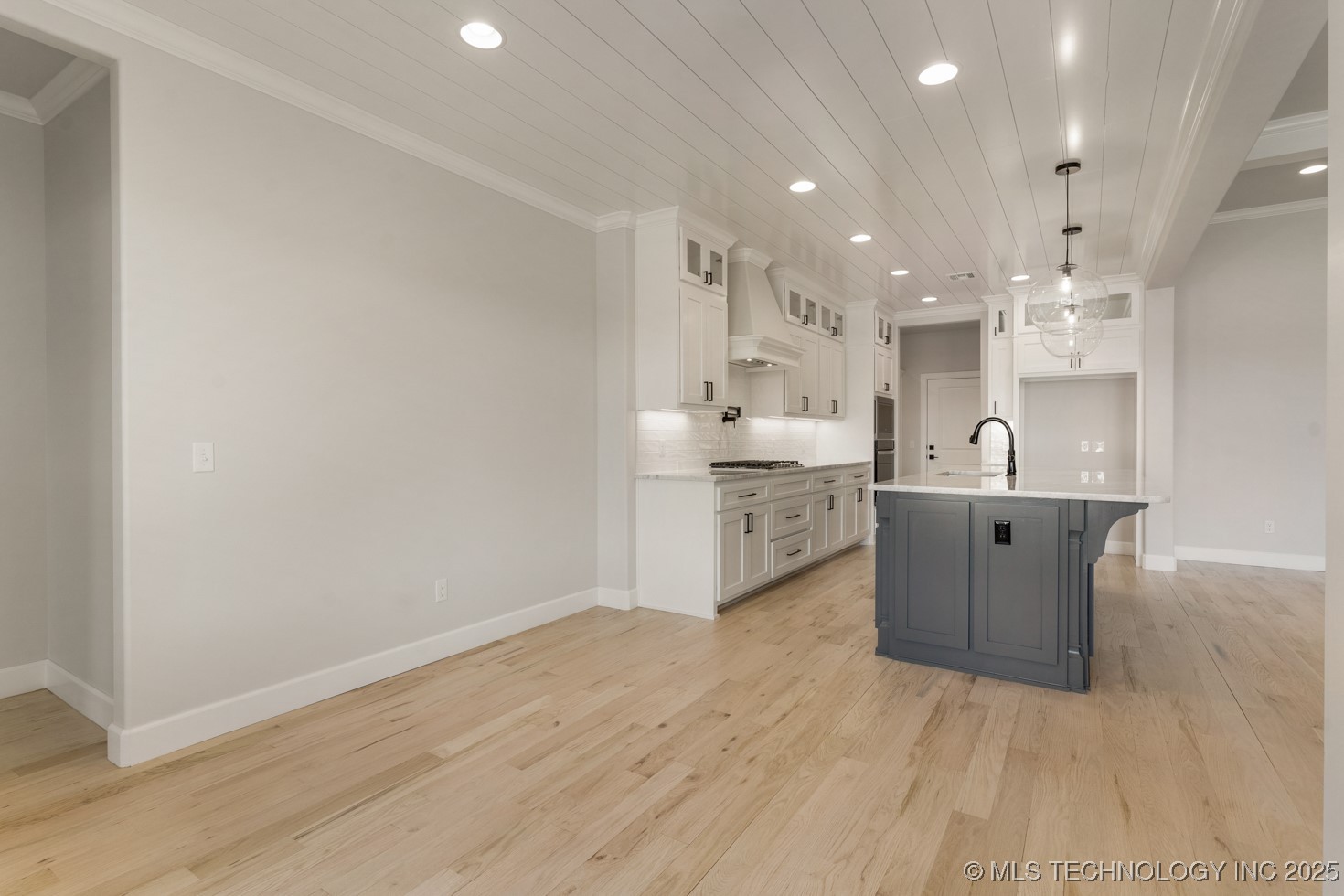12802 S Irvington Avenue Property Photo 31