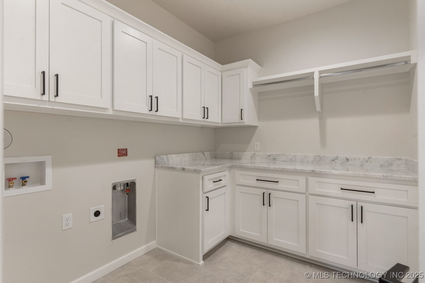 12802 S Irvington Avenue Property Photo 39