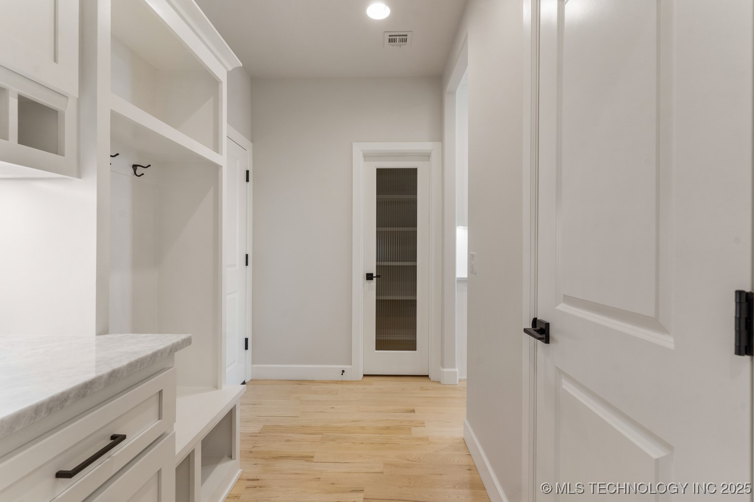 12802 S Irvington Avenue Property Photo 40