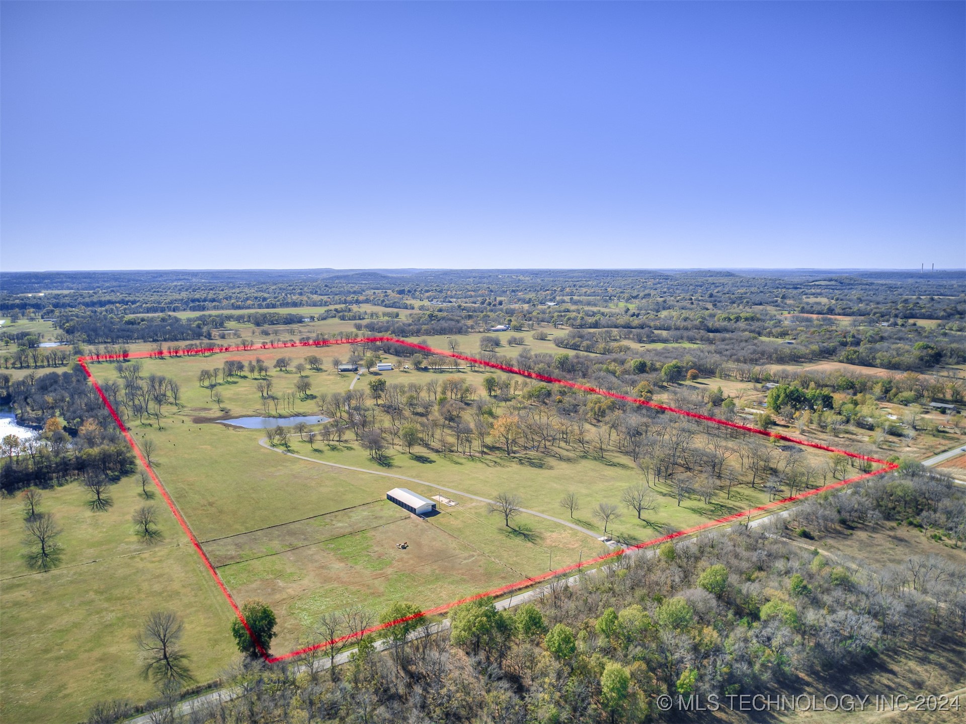 3656 E 550 Road Property Photo 1