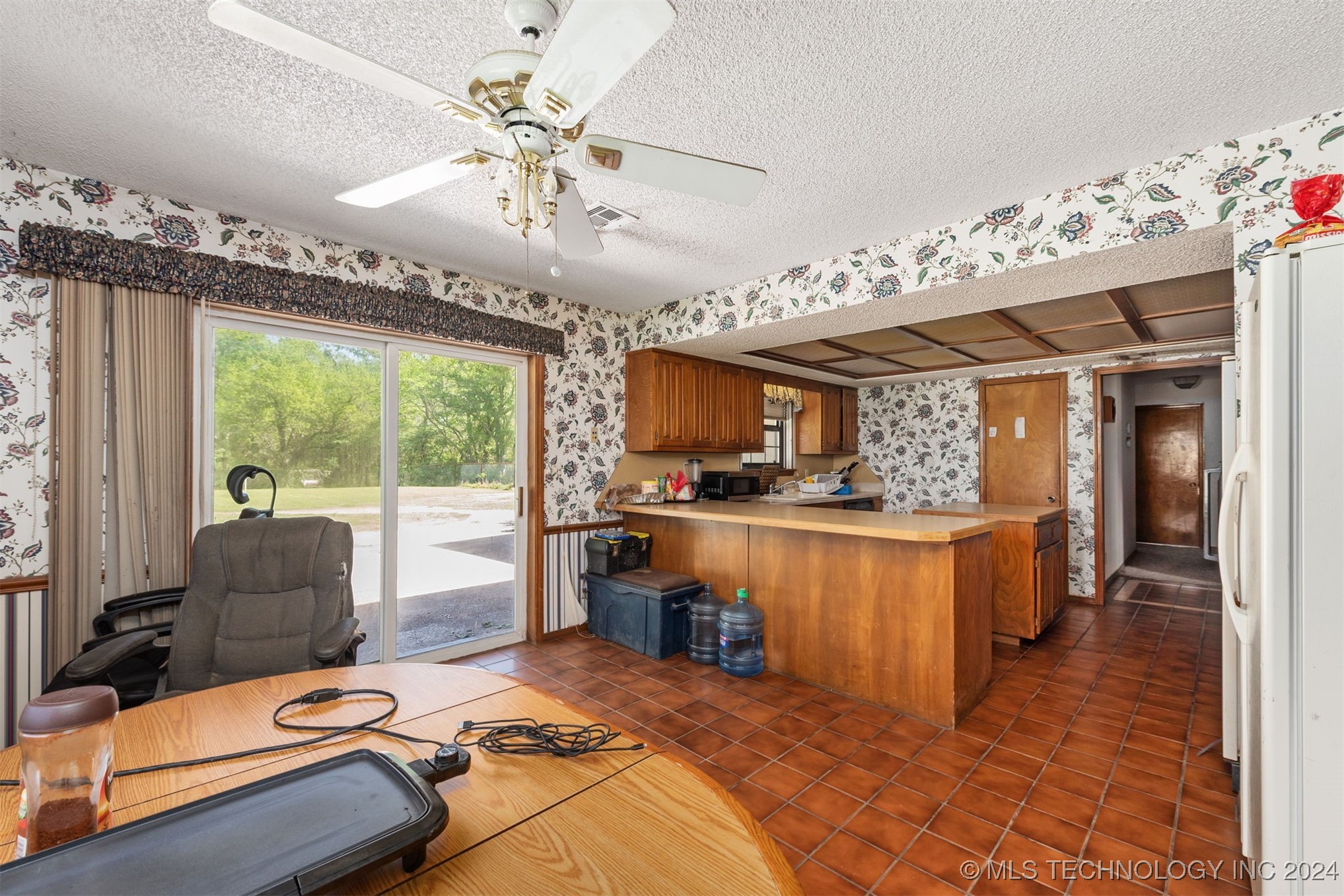 14644 S Lewis Avenue Property Photo 42
