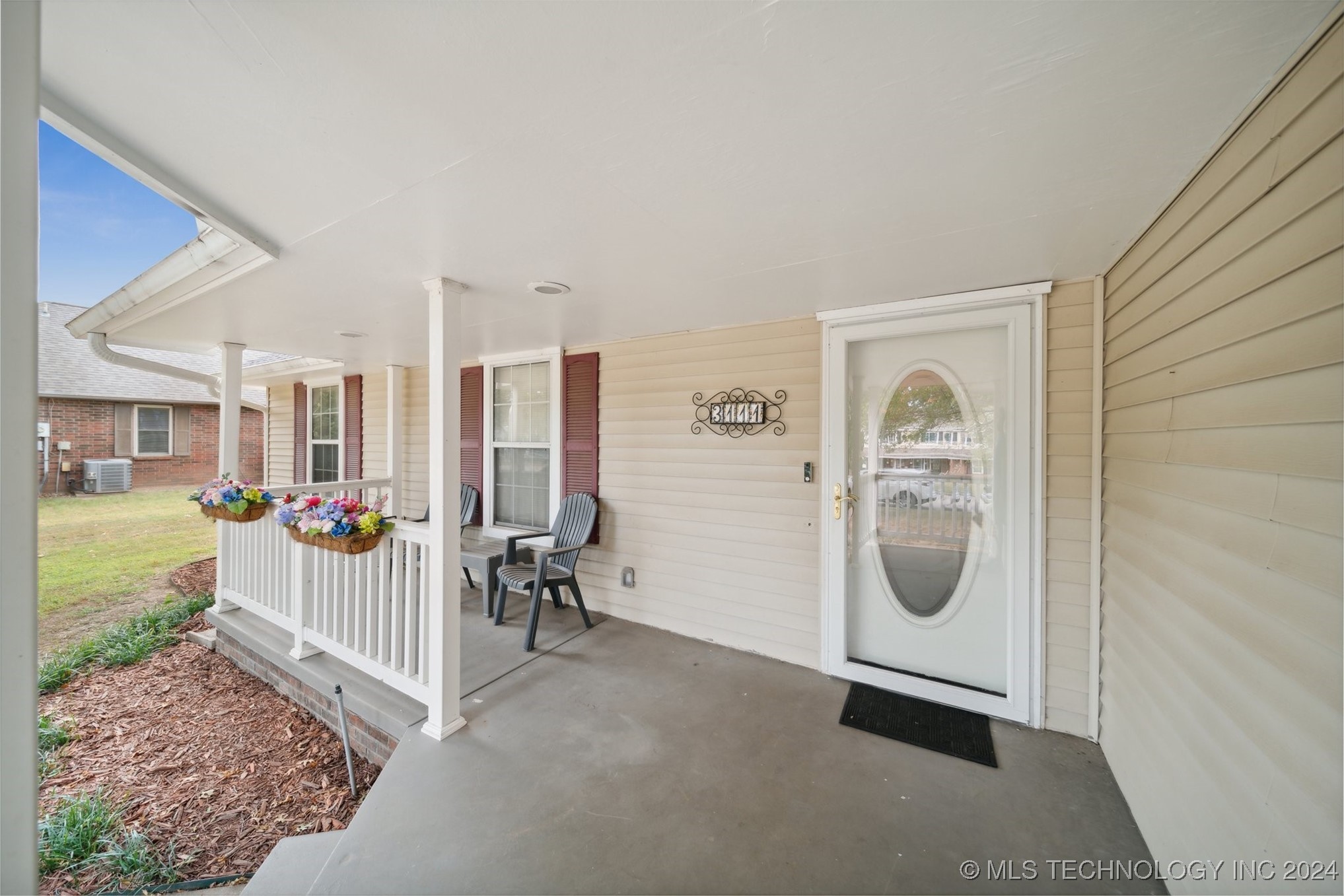 3111 W Berwick Street Property Photo 5