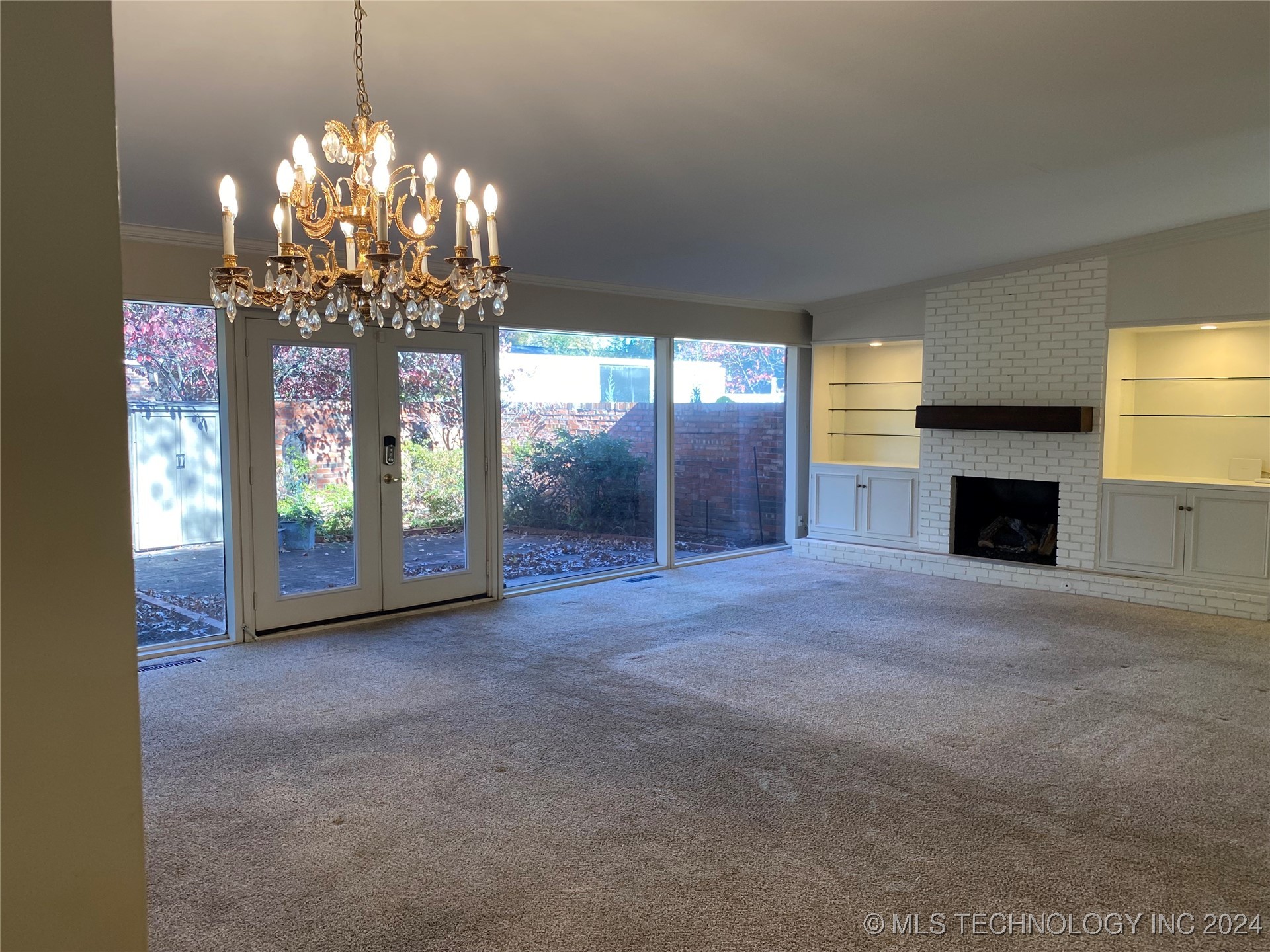 2131 E 60th Street H4 Property Photo 13