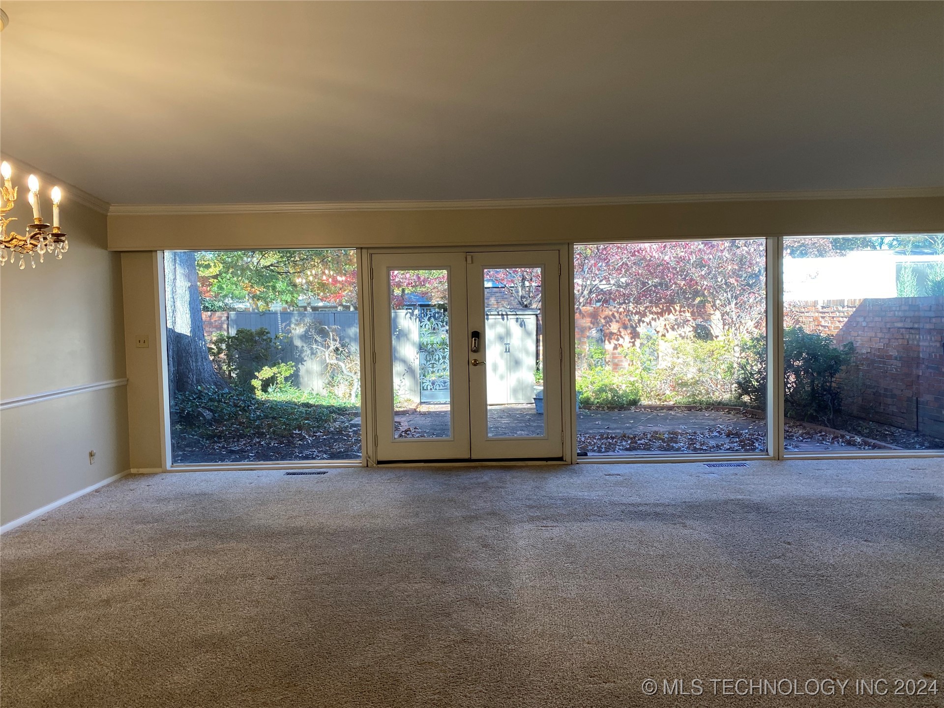 2131 E 60th Street H4 Property Photo 15