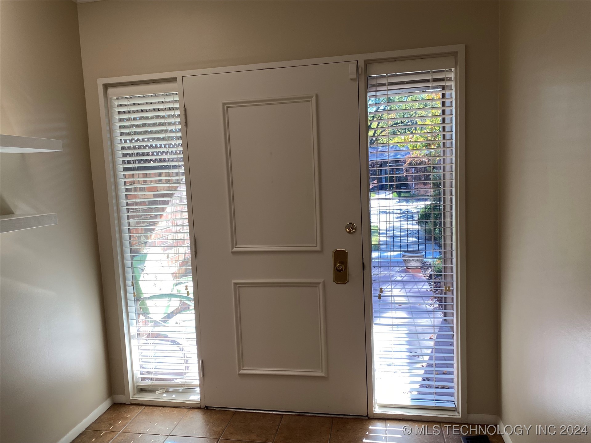 2131 E 60th Street H4 Property Photo 18