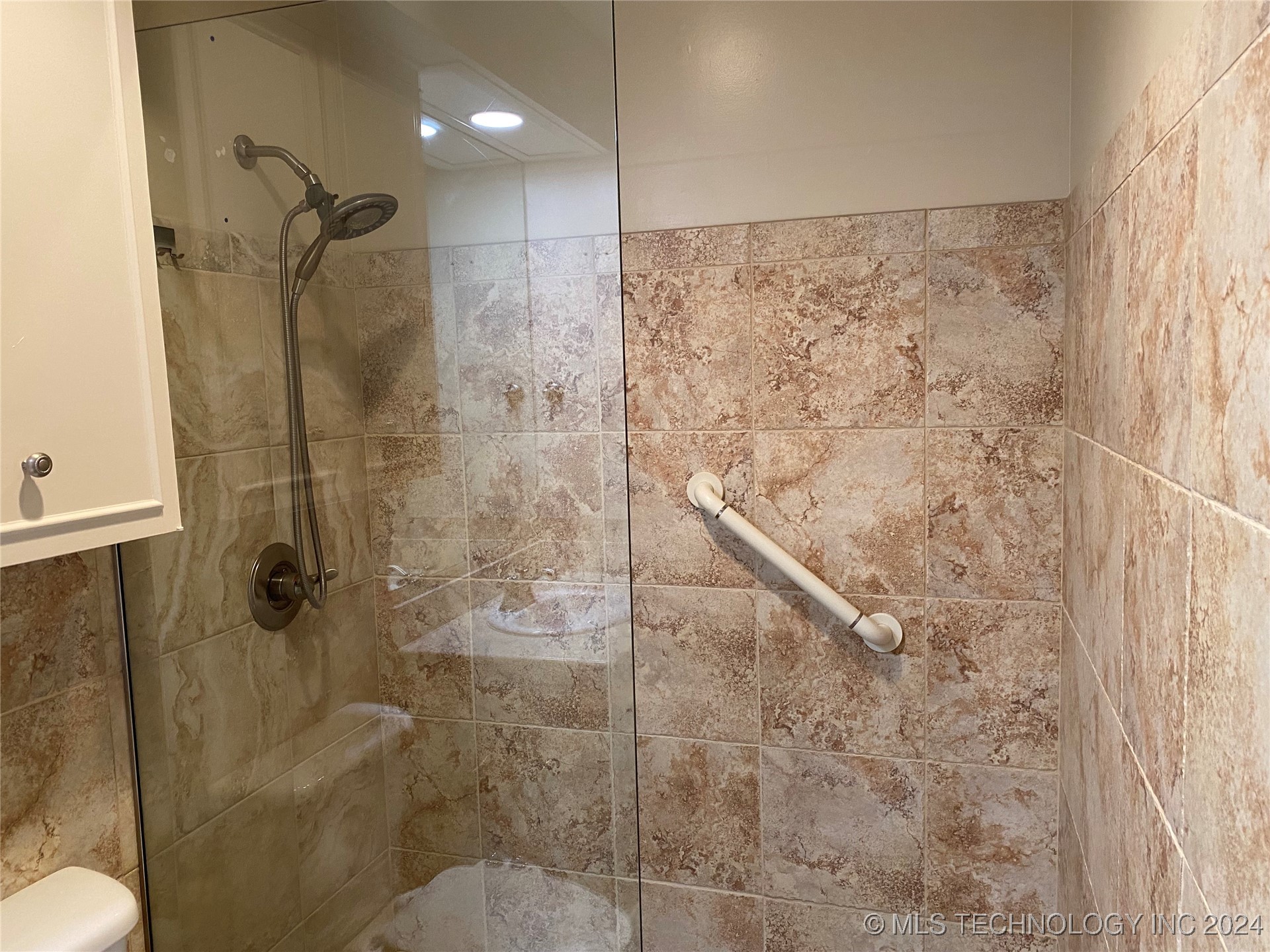 2131 E 60th Street H4 Property Photo 26