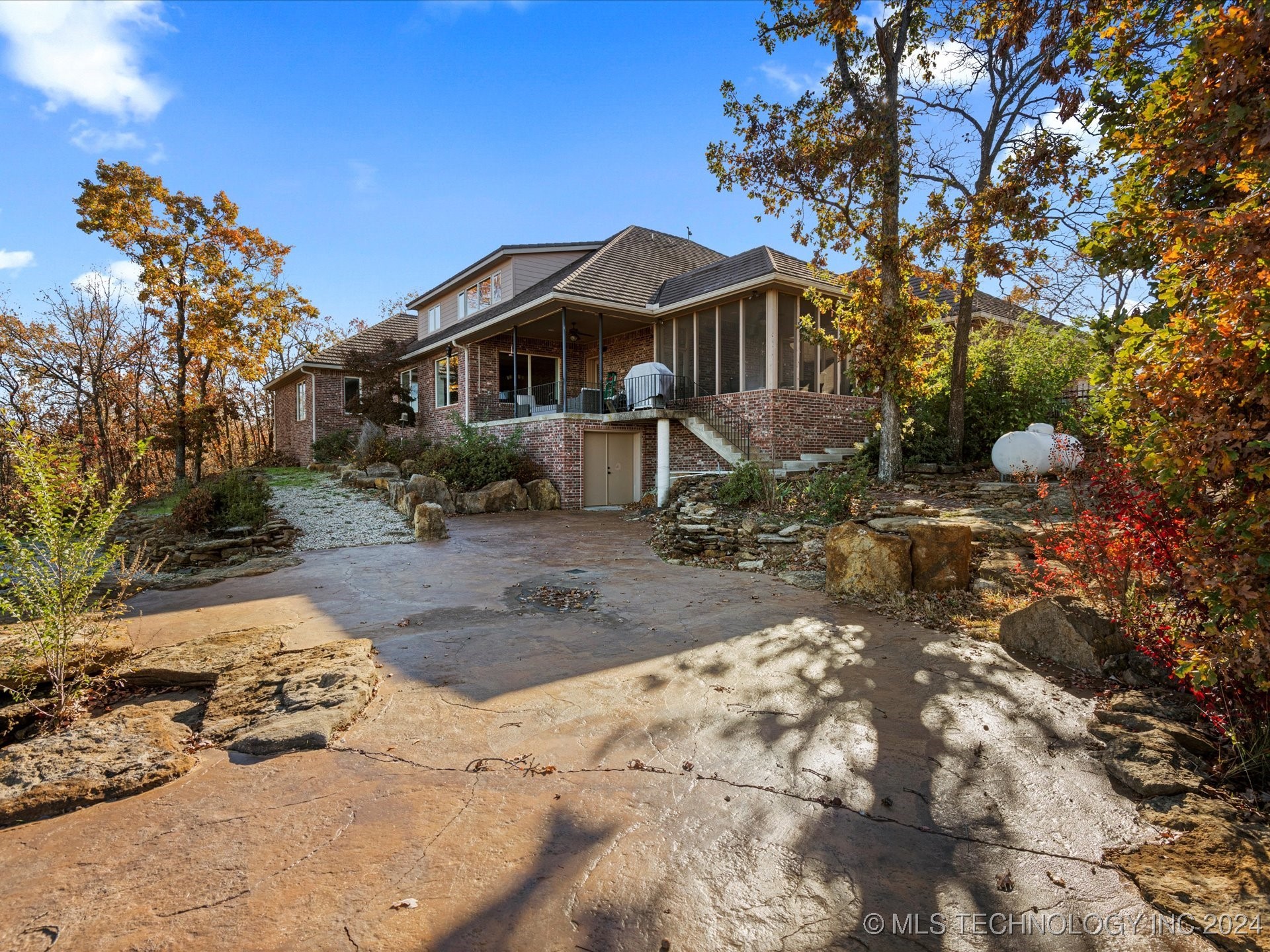 2628 Mountain Road Property Photo 5