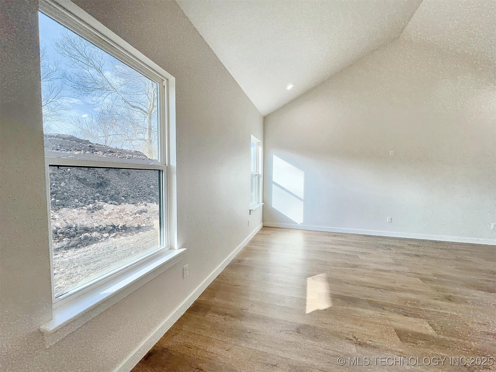 890 E Harlan Drive Property Photo 7