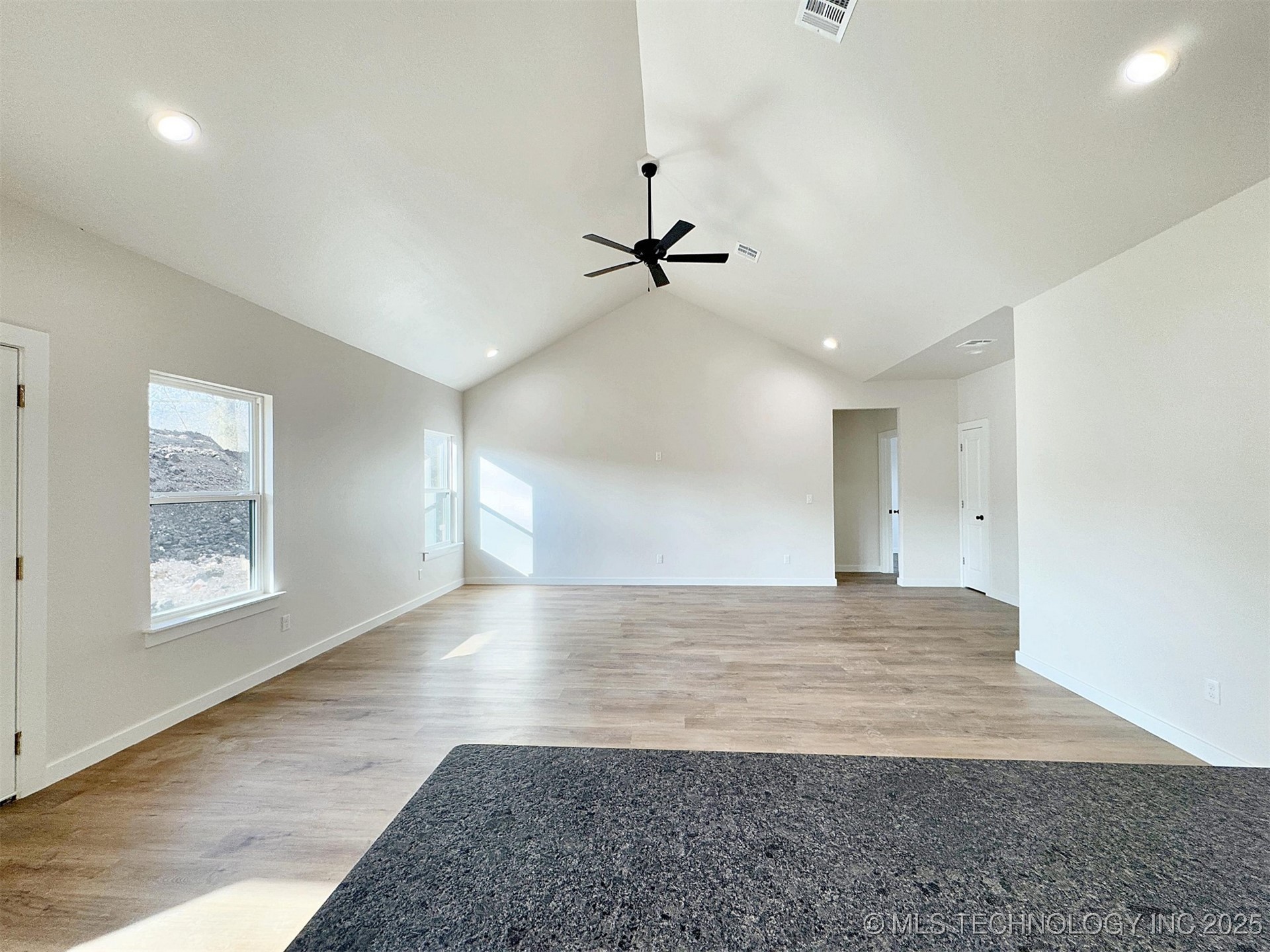 890 E Harlan Drive Property Photo 13