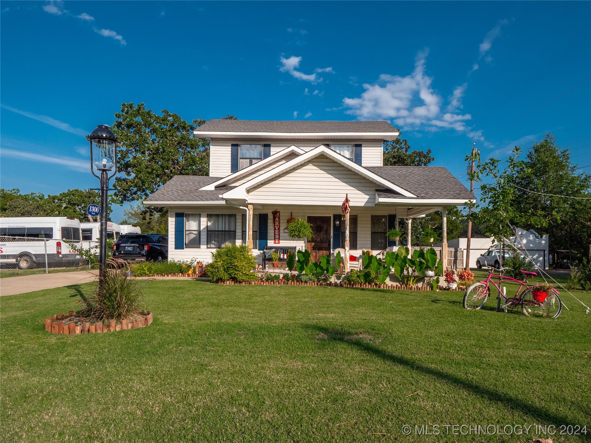 1306 S 6th Property Photo 6