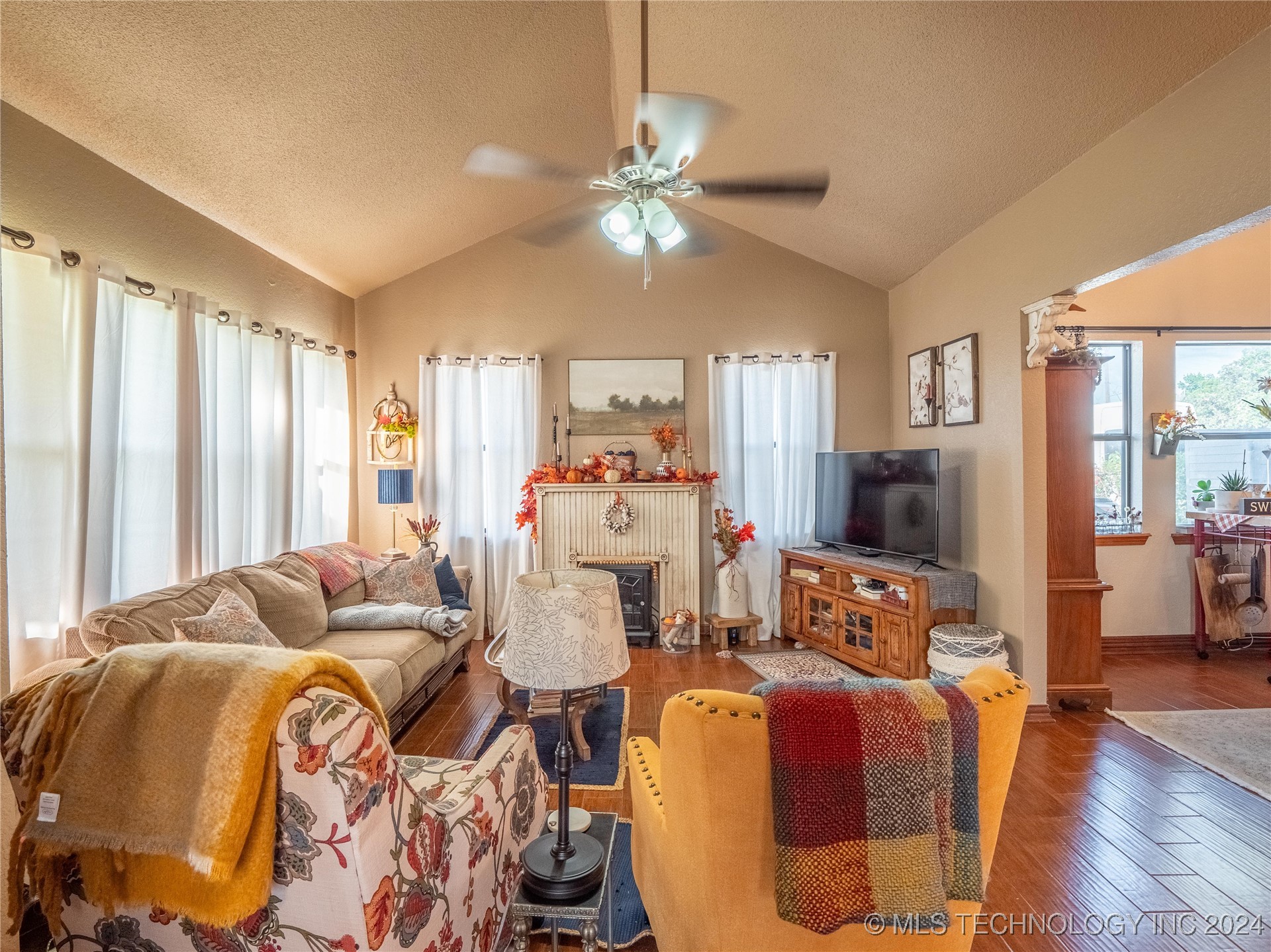 1306 S 6th Property Photo 13
