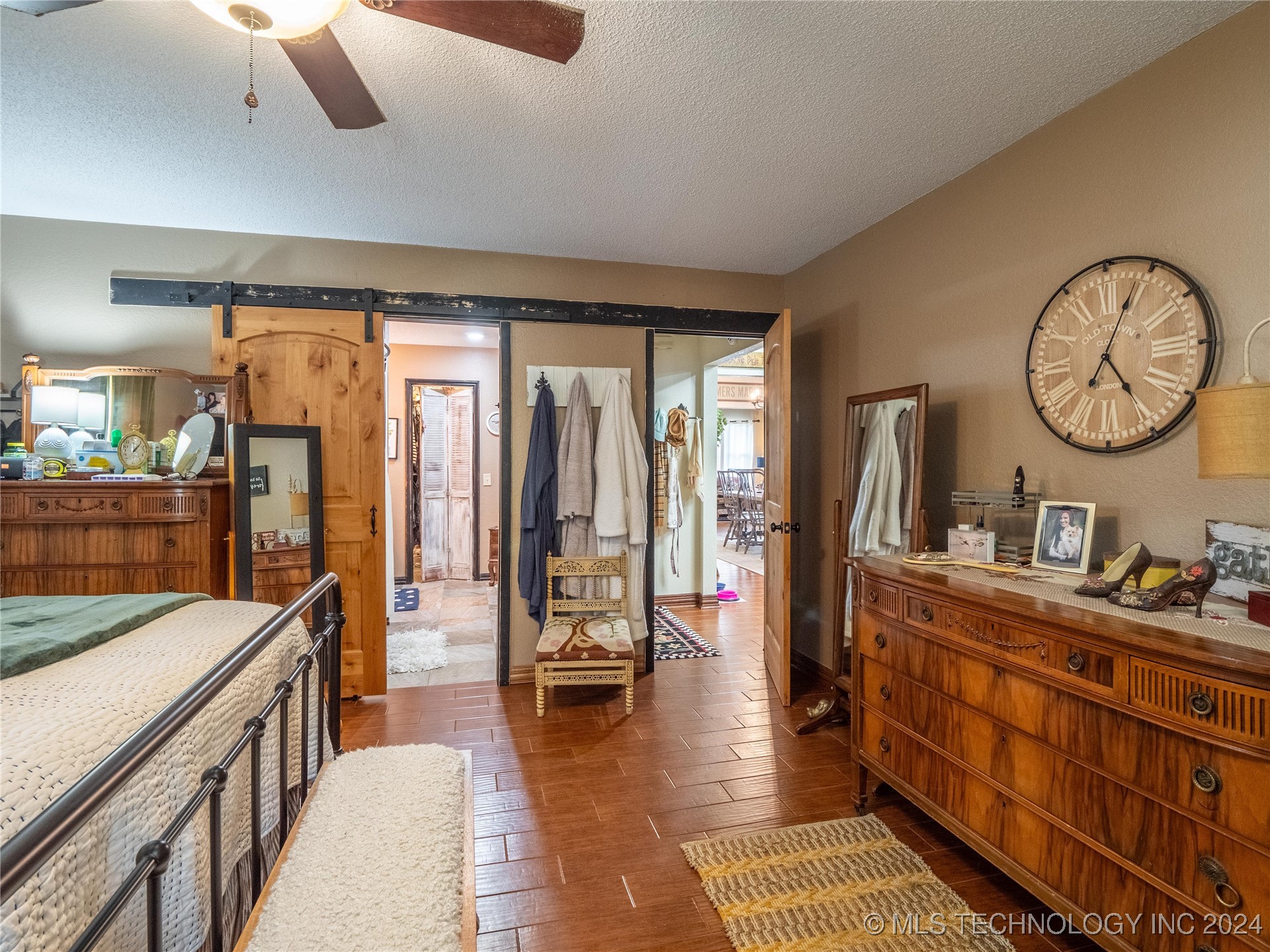 1306 S 6th Property Photo 23
