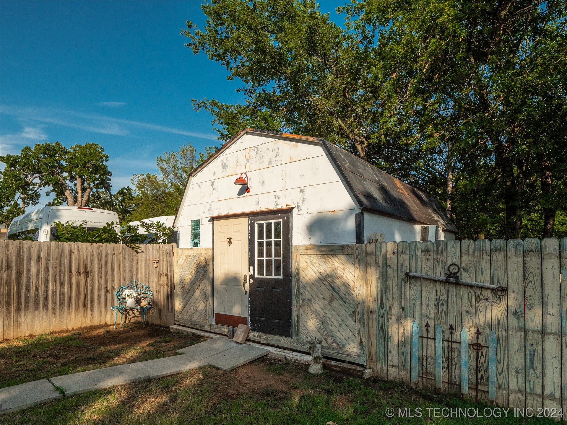 1306 S 6th Property Photo 38
