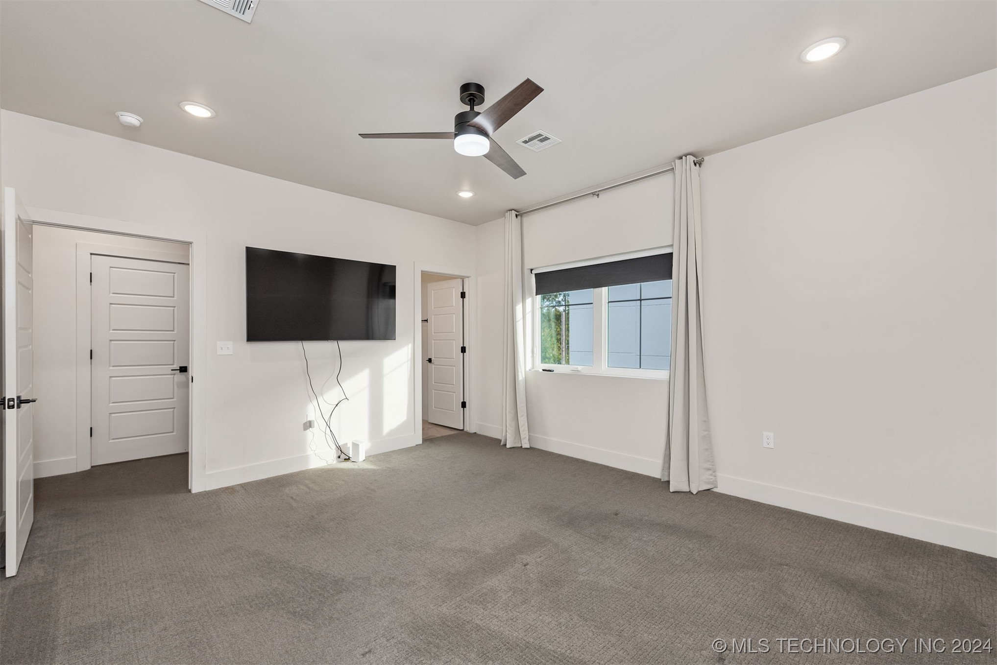 3767 S Riverside Drive E 3767 Property Photo 12