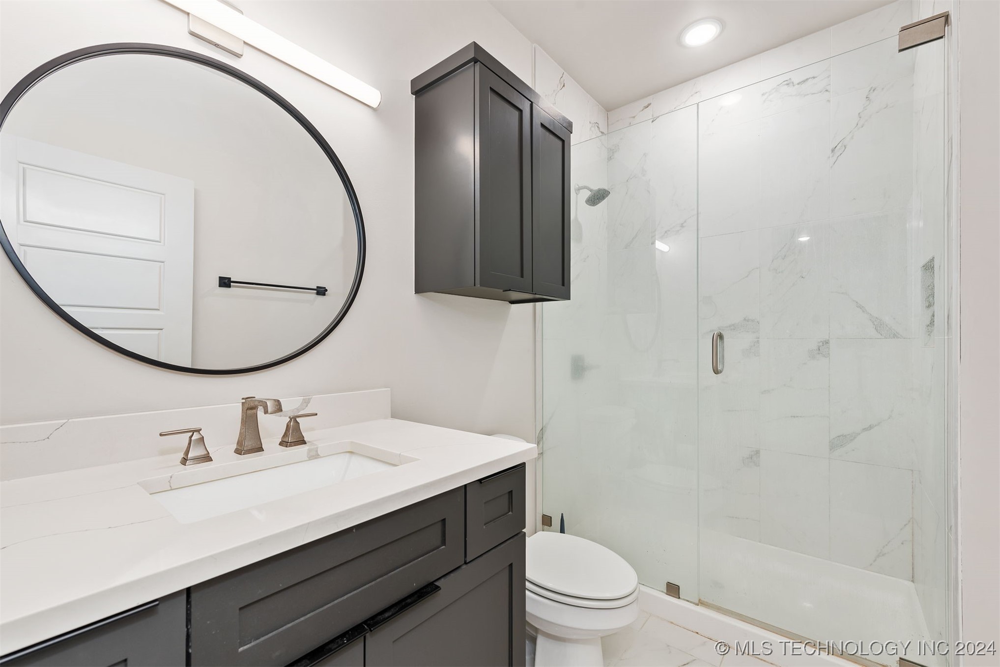 3767 S Riverside Drive E 3767 Property Photo 13