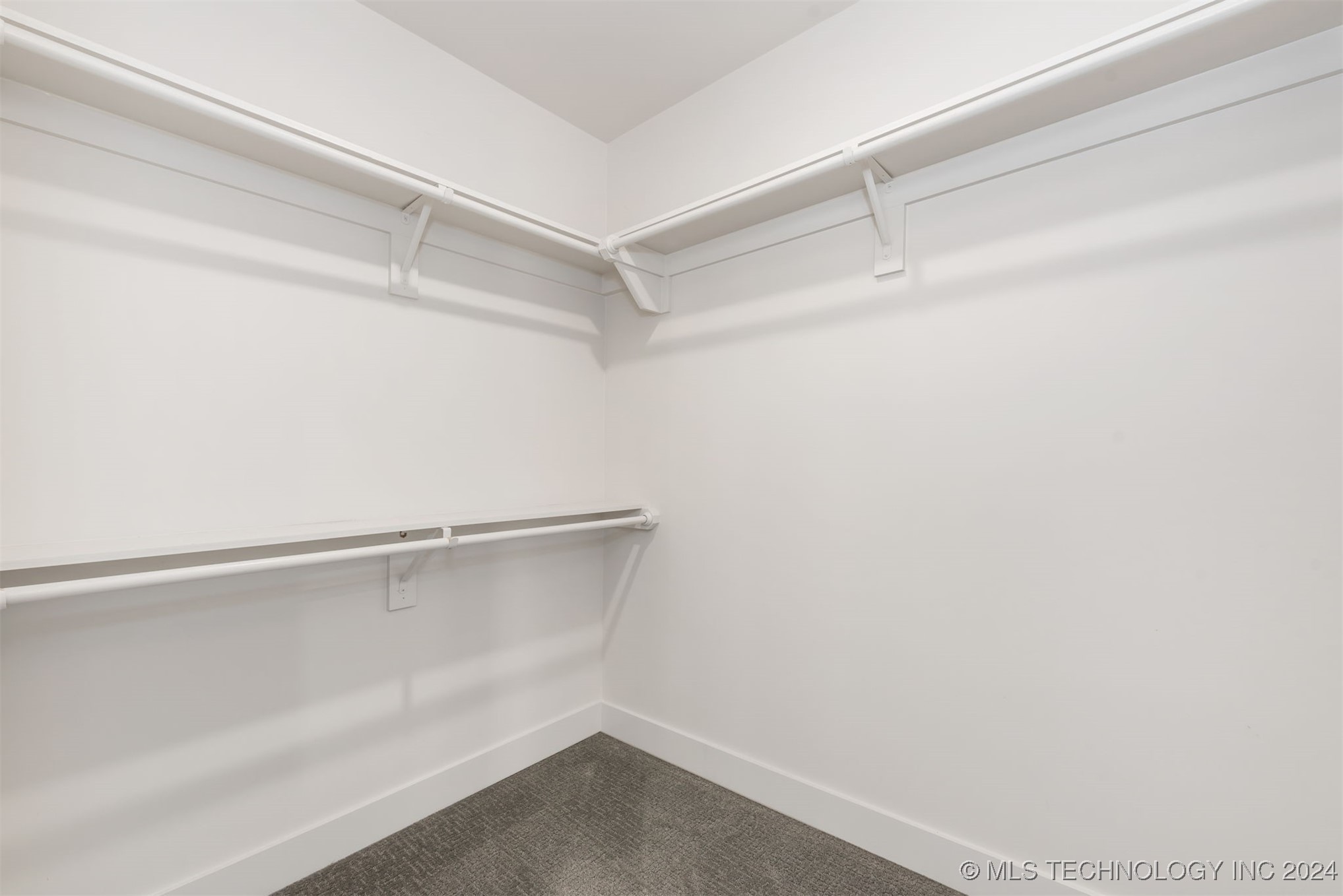 3767 S Riverside Drive E 3767 Property Photo 14