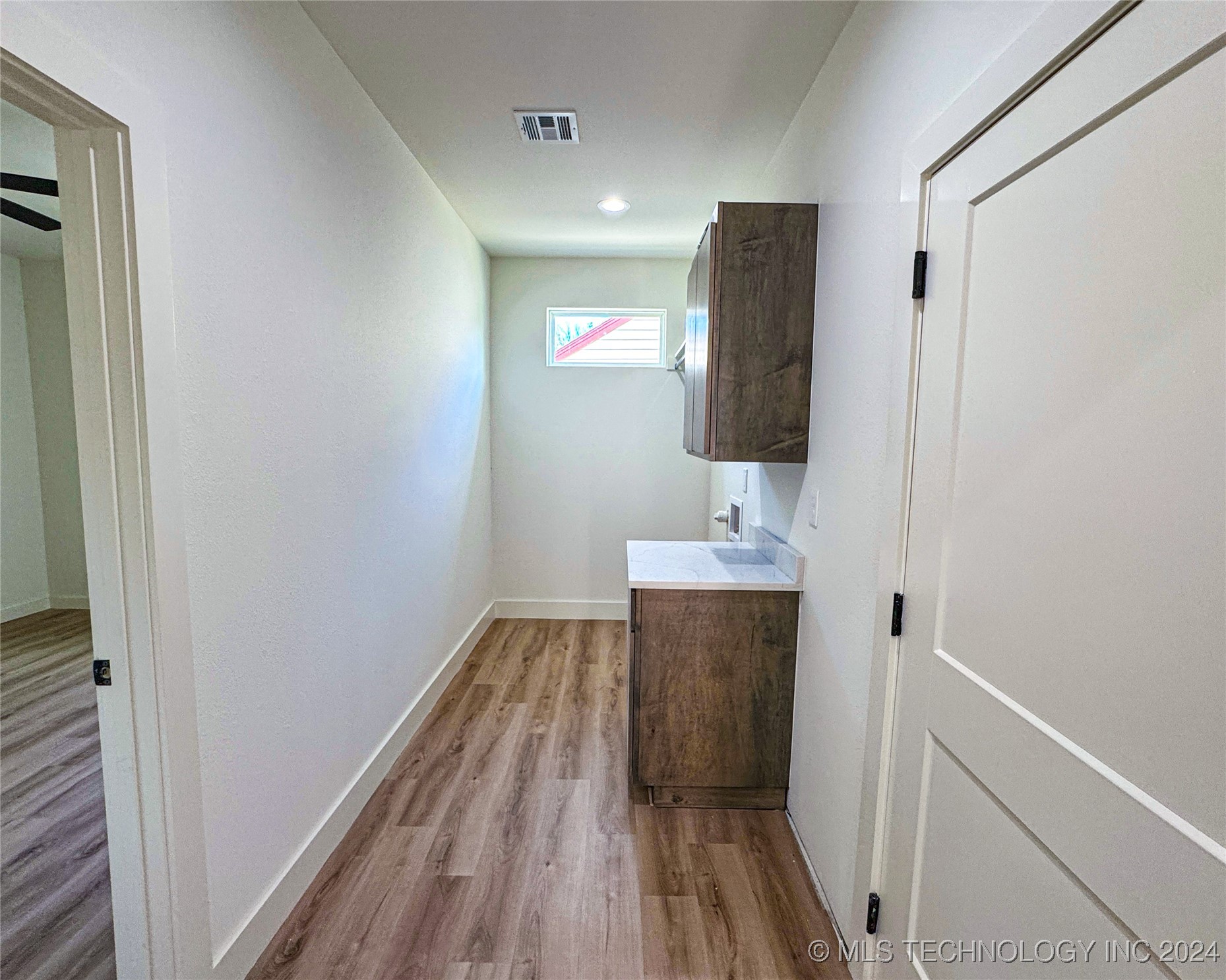 415 E Ute Street N Property Photo 16
