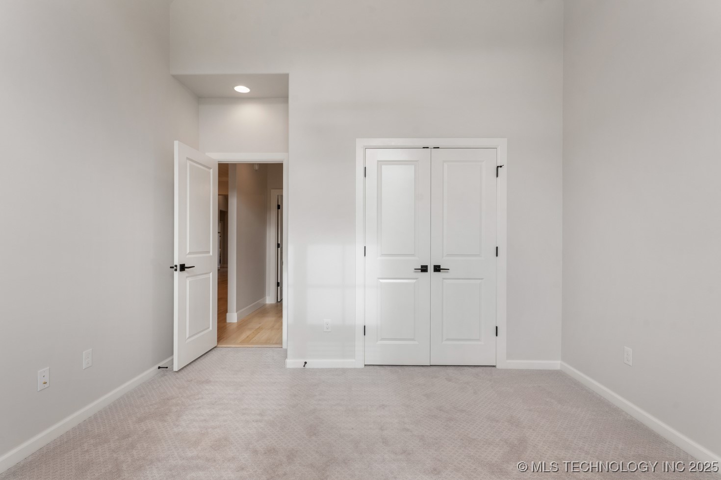 3908 S Elder Boulevard Property Photo 5
