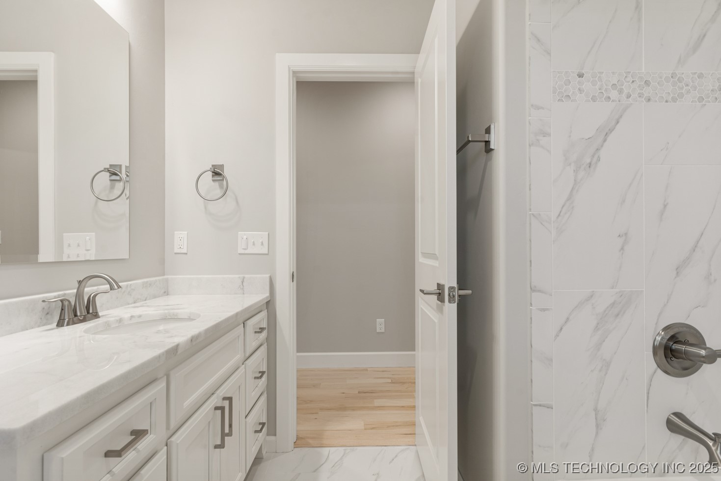 3925 S Elder Boulevard Property Photo 12