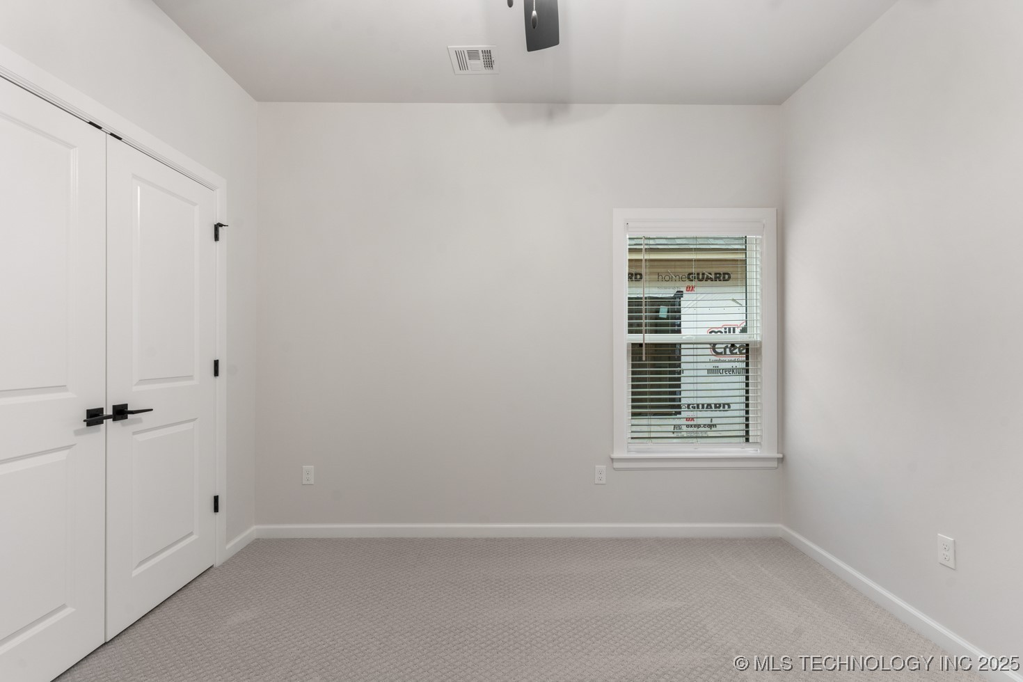 6617 S Fir Avenue Property Photo 13