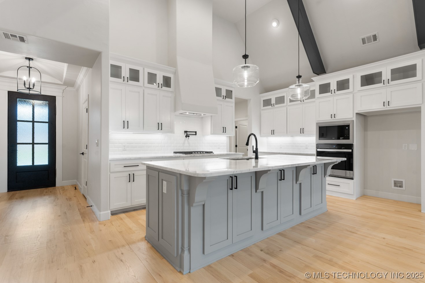 6617 S Fir Avenue Property Photo 24