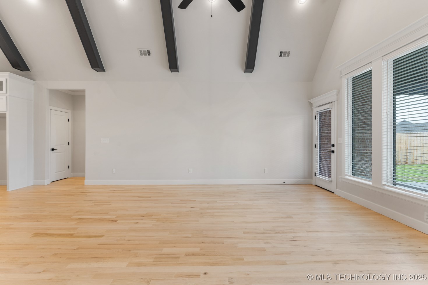 6617 S Fir Avenue Property Photo 29