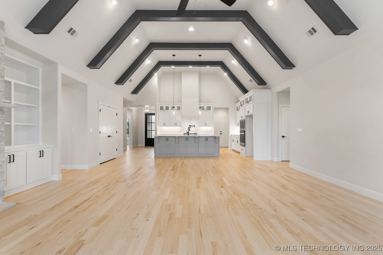 6617 S Fir Avenue Property Photo 30